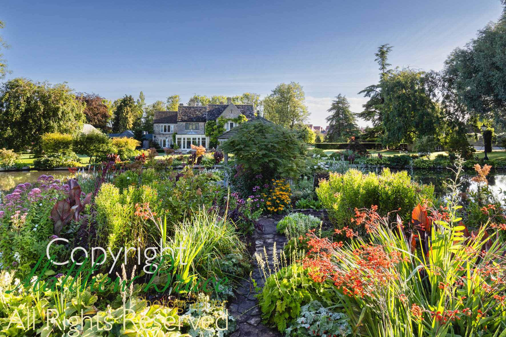 Oxfordshire water garden