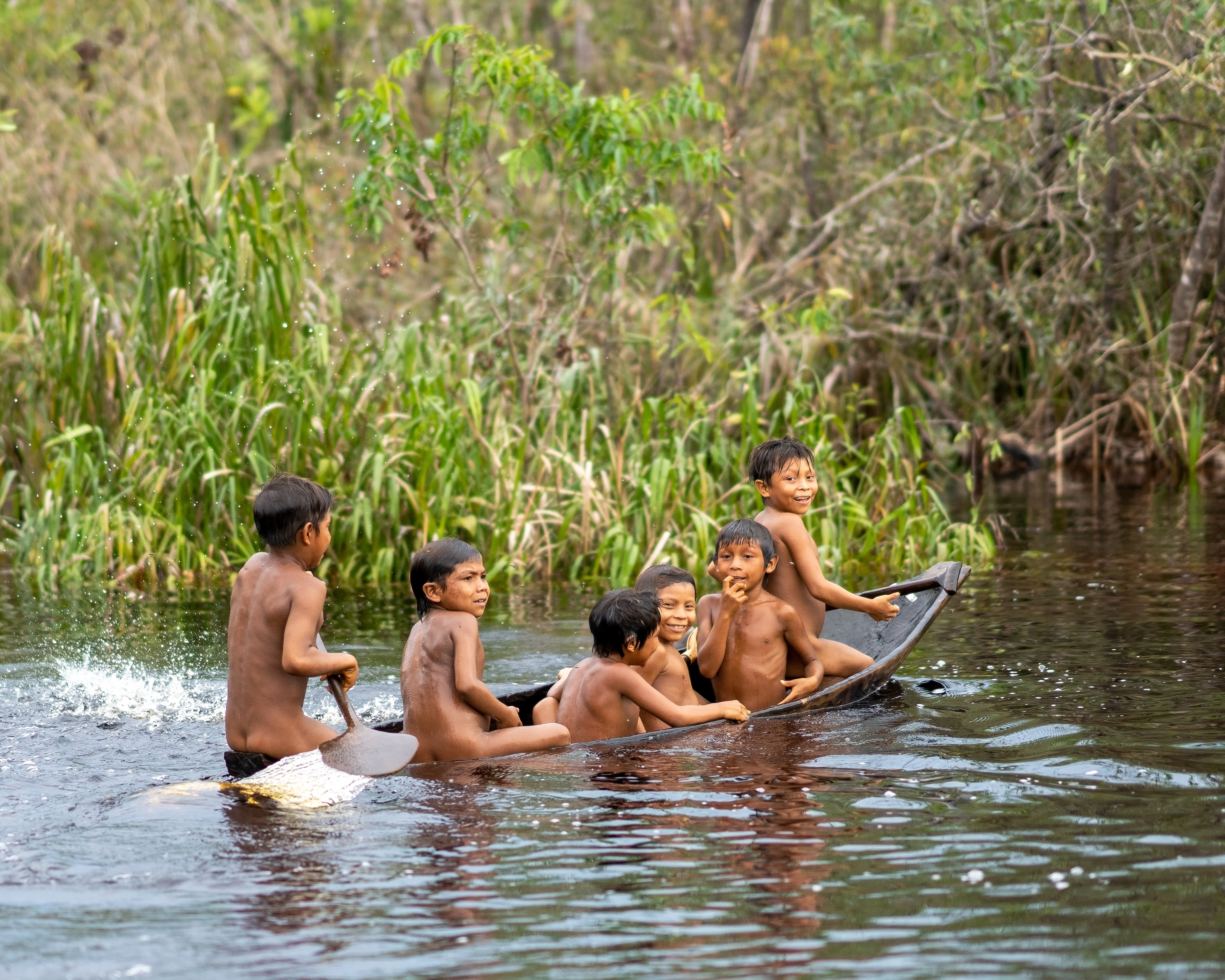 Yanomami, children, dugout, Venezuela, Amazon
