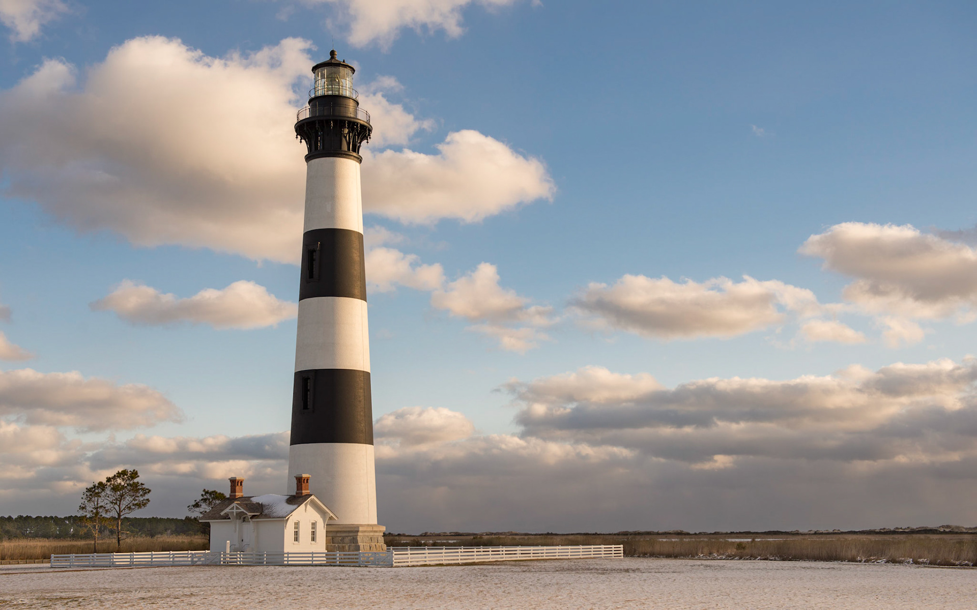 Bodie Island Light at Oregon Inlet, NC