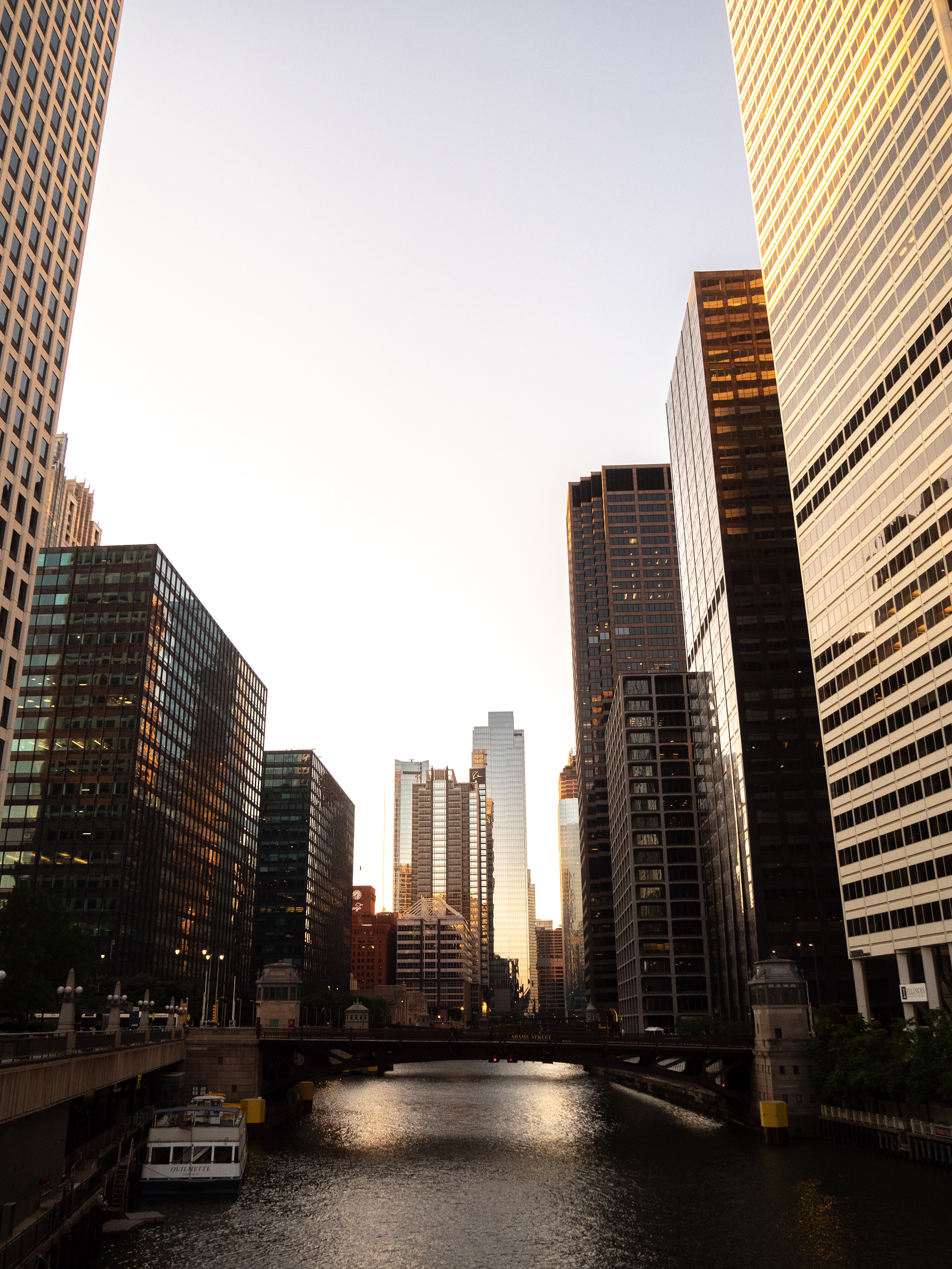 Chicago, IL