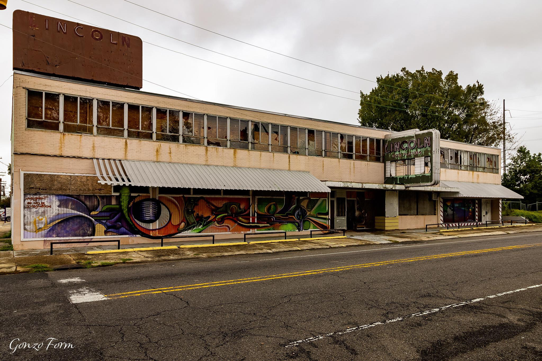 Gonzo Form Boudreaux Inn