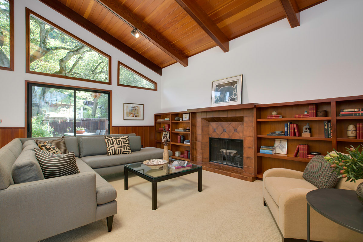 living-room-redwood-vaulted-ceiling