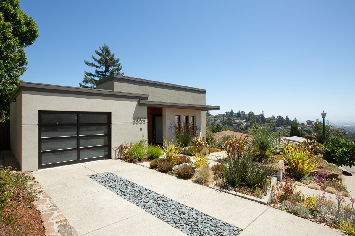 Remodeled-modern-home-with-drought-tolerant-landscaping