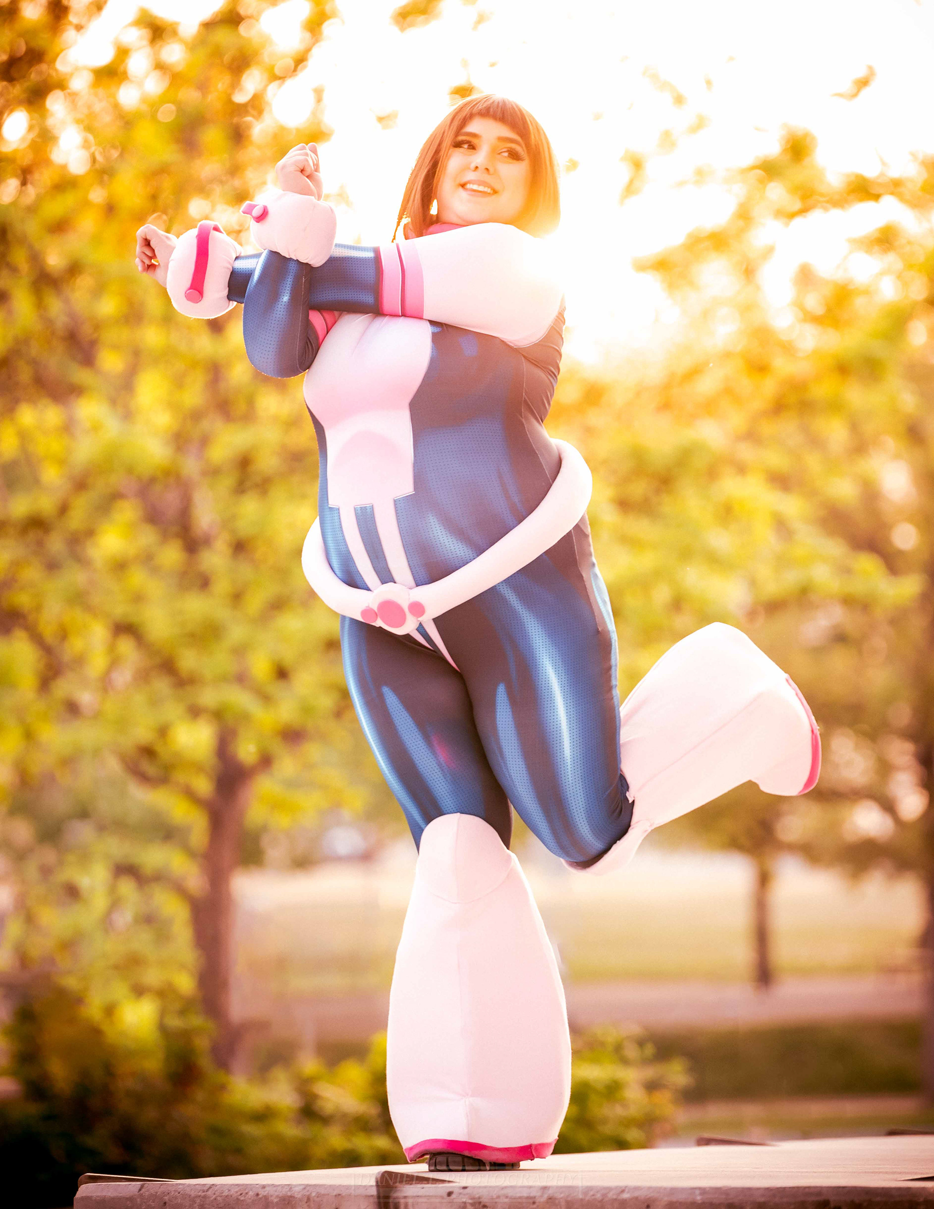 Rachel - @therayraybae