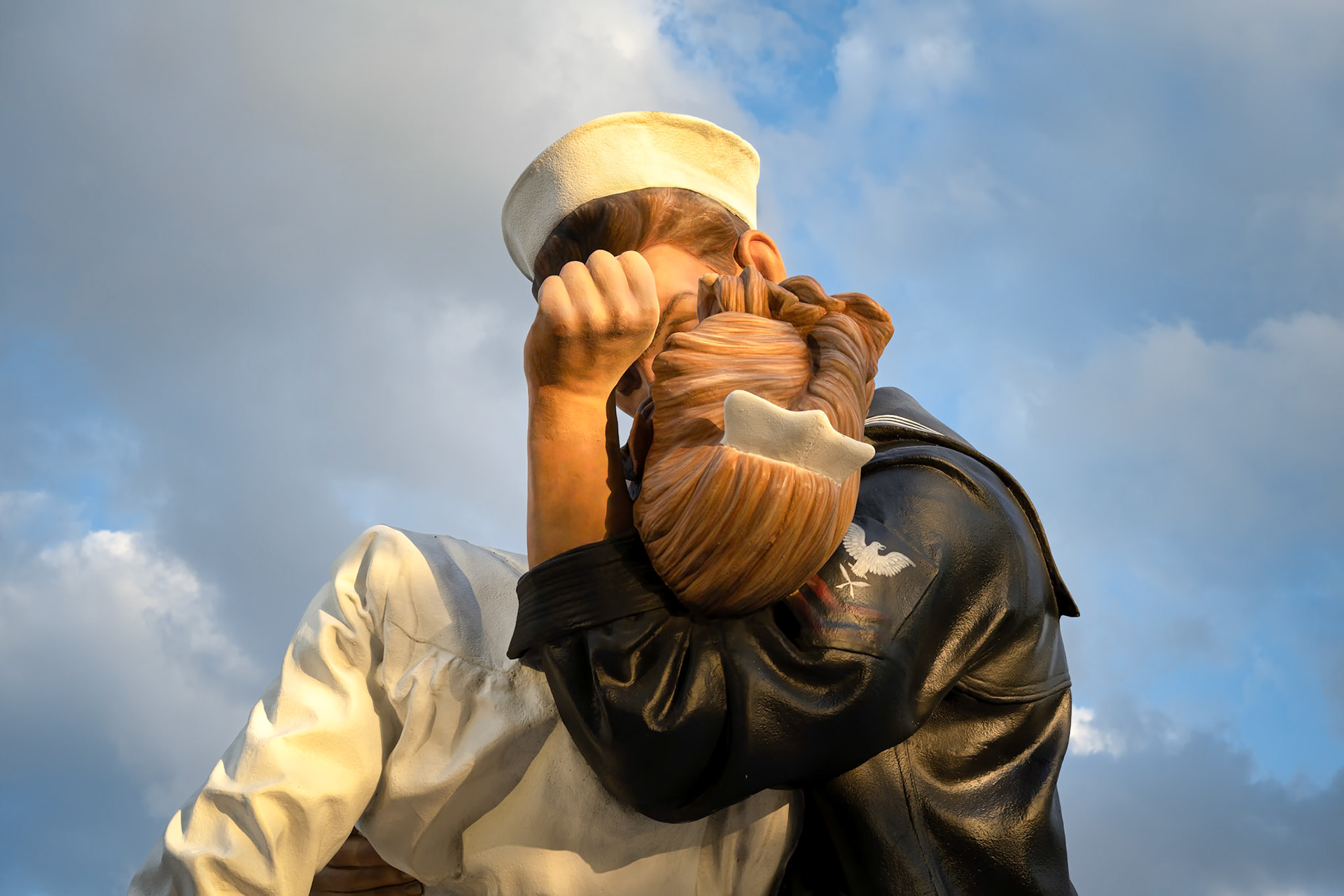 Golden Evening light paints iconic Sarasota Statue