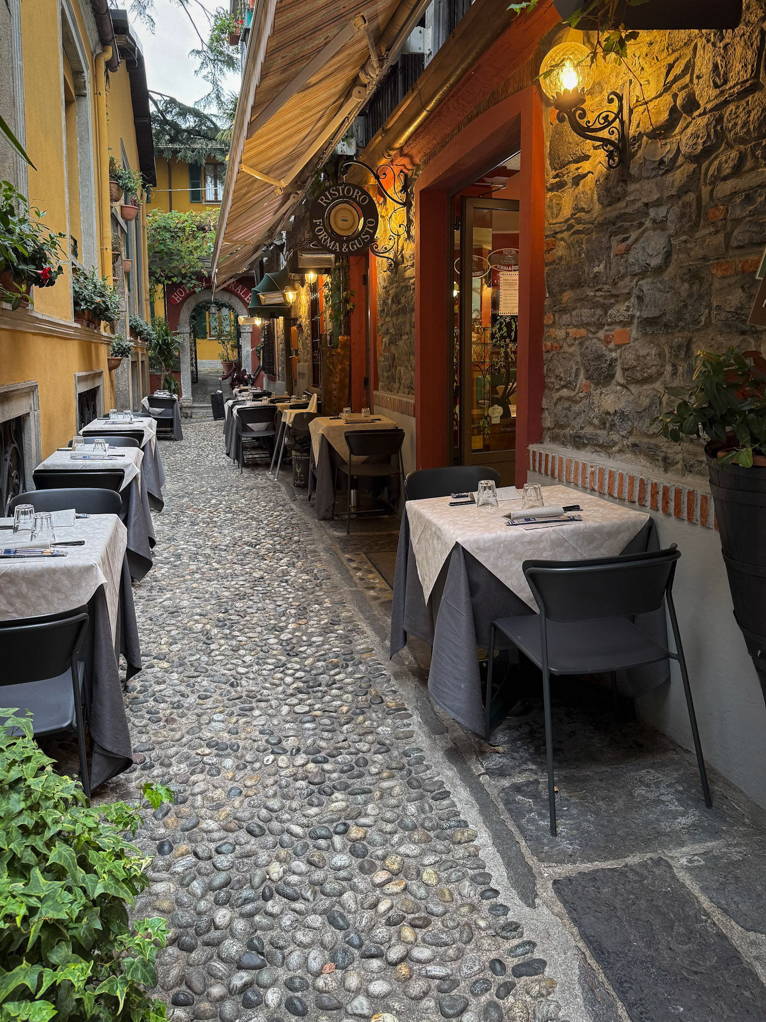 Lake Cuomo Courtyards