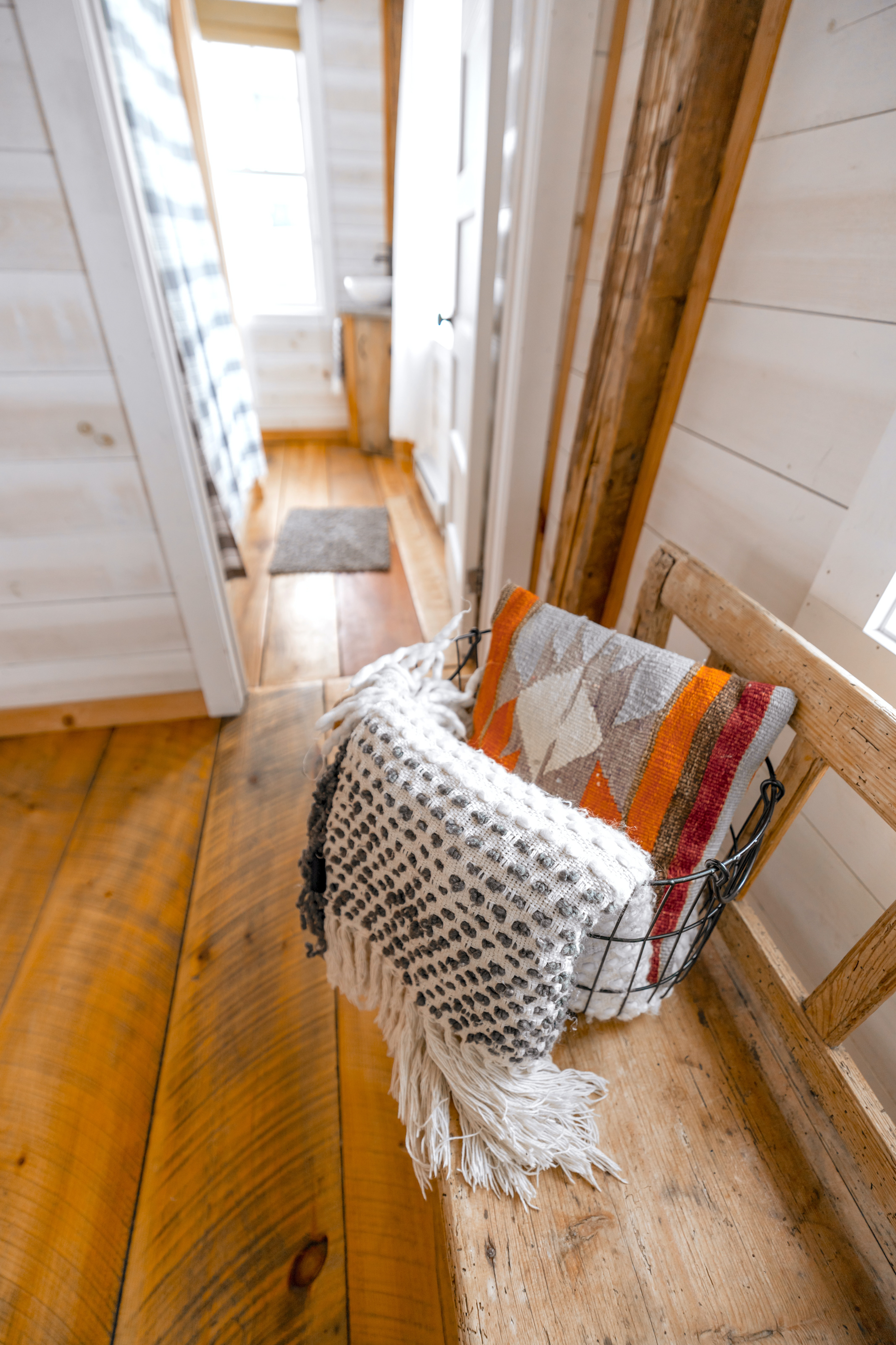 Decor details