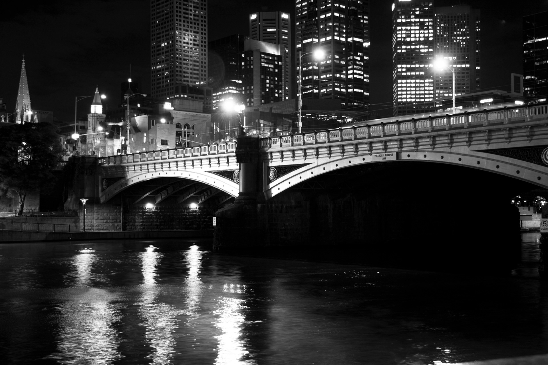 Melbourne Bridge at night