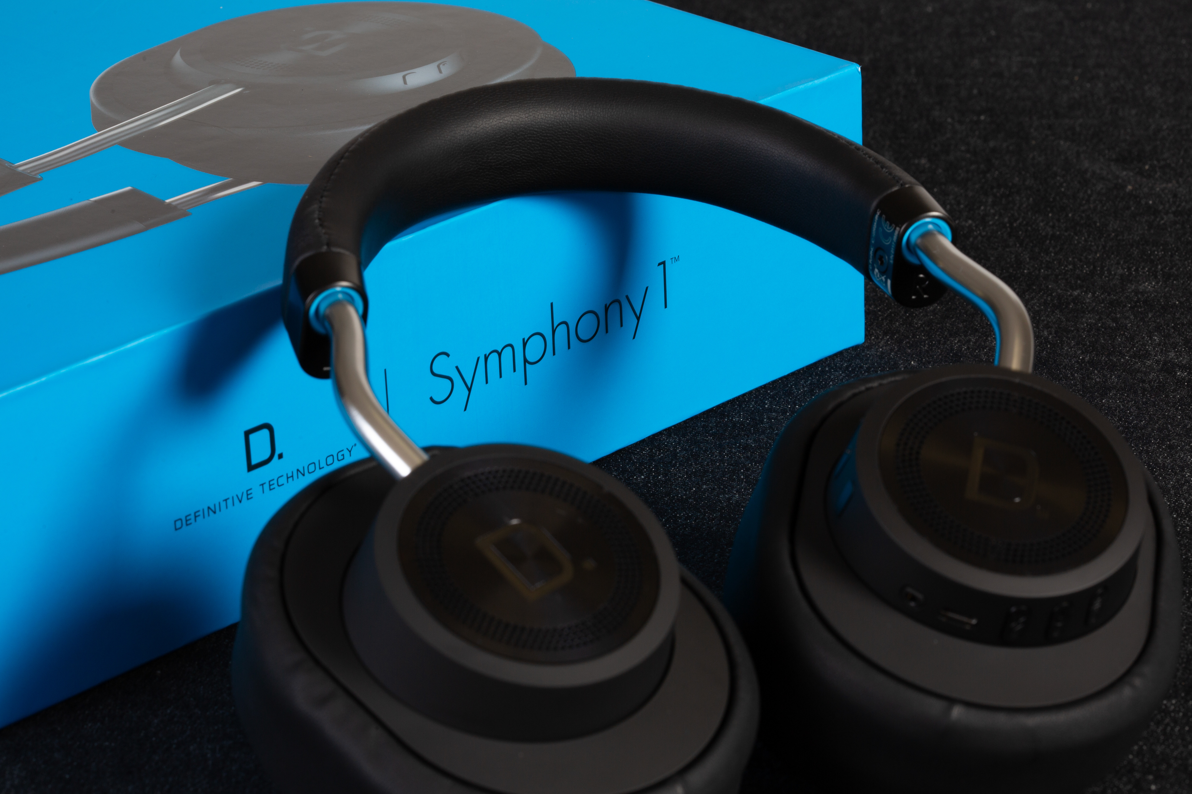 Definitive, Technology, headphones