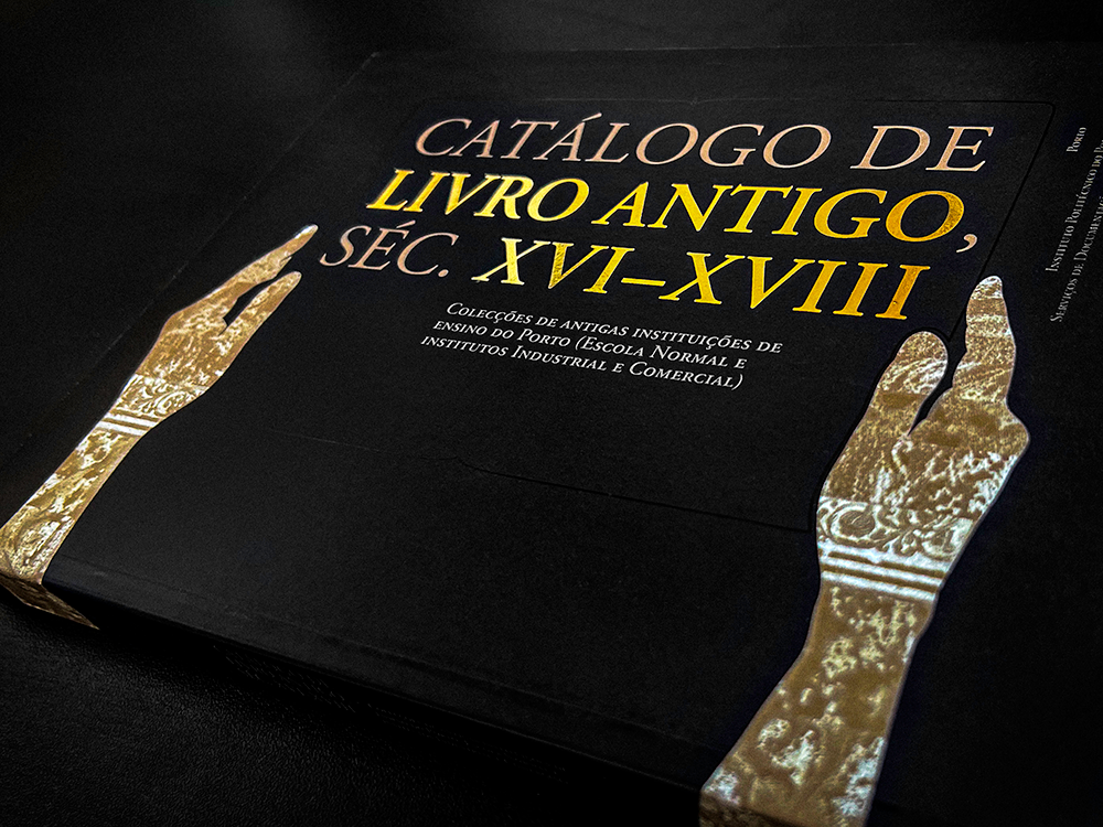 Image of Catálogo de Livro Antigo IPP SDP-BC Angled View. This is an image related to a project inside Pedro Rodrigues (Treze413) graphic design portfolio.