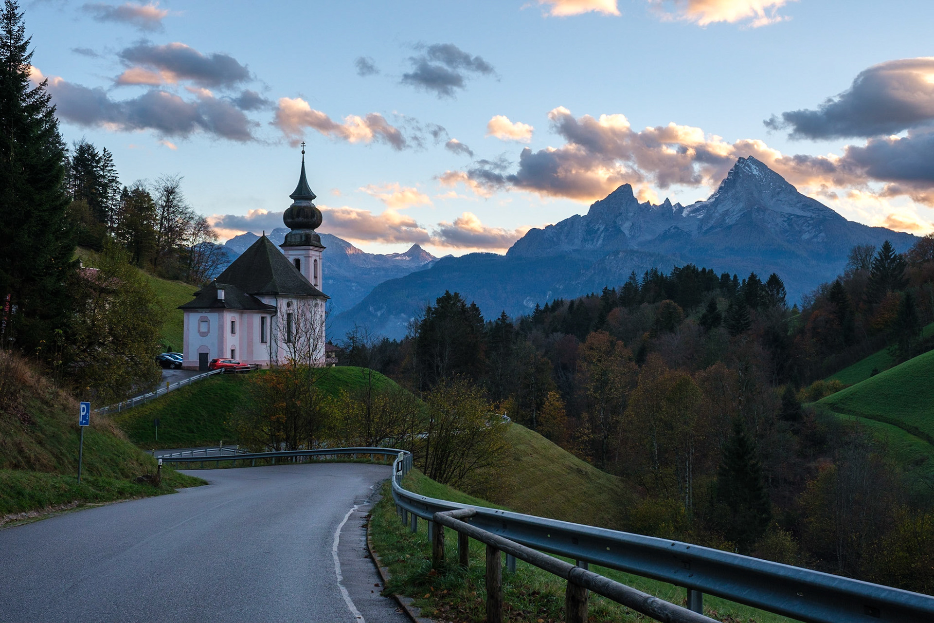 Maria Gernkyrkan med Watzmann i bakgrunden