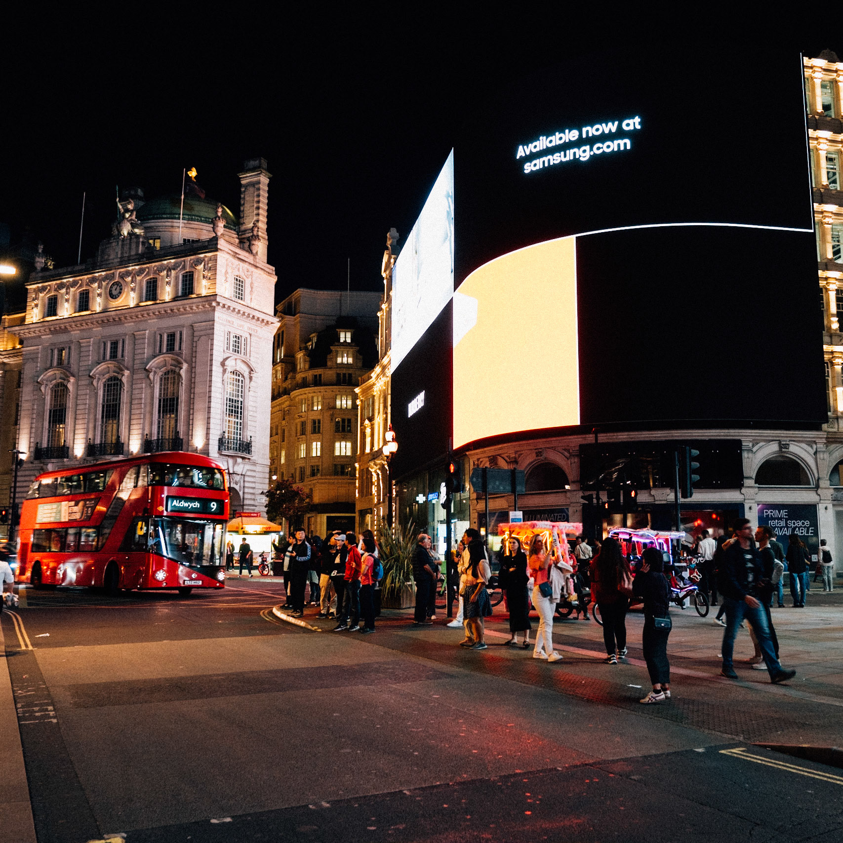 Piccadilly Circus och dubbeldäckare I