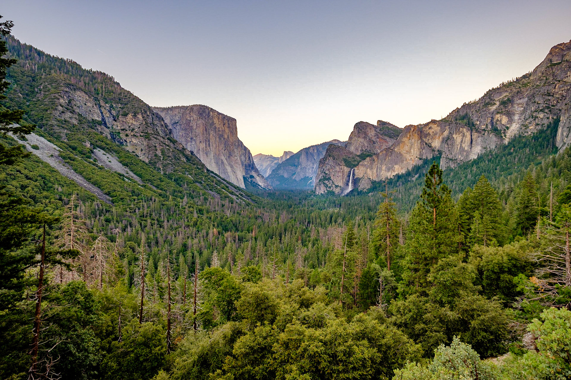 Wide view at Tunnel view.