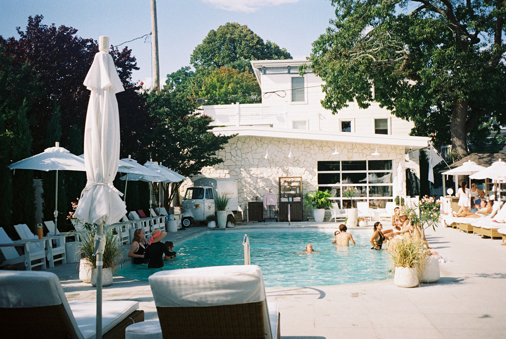 minolta x-700, fujifilm 400