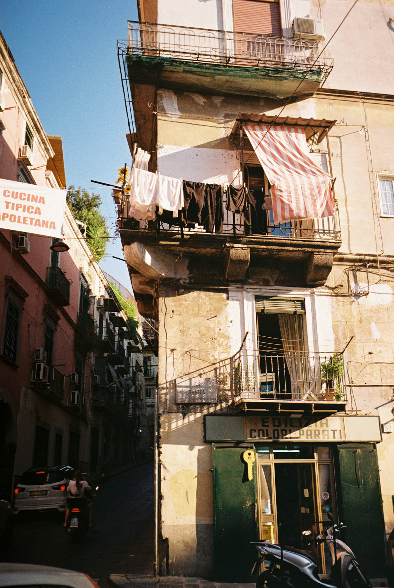 minolta x-700, portra 400