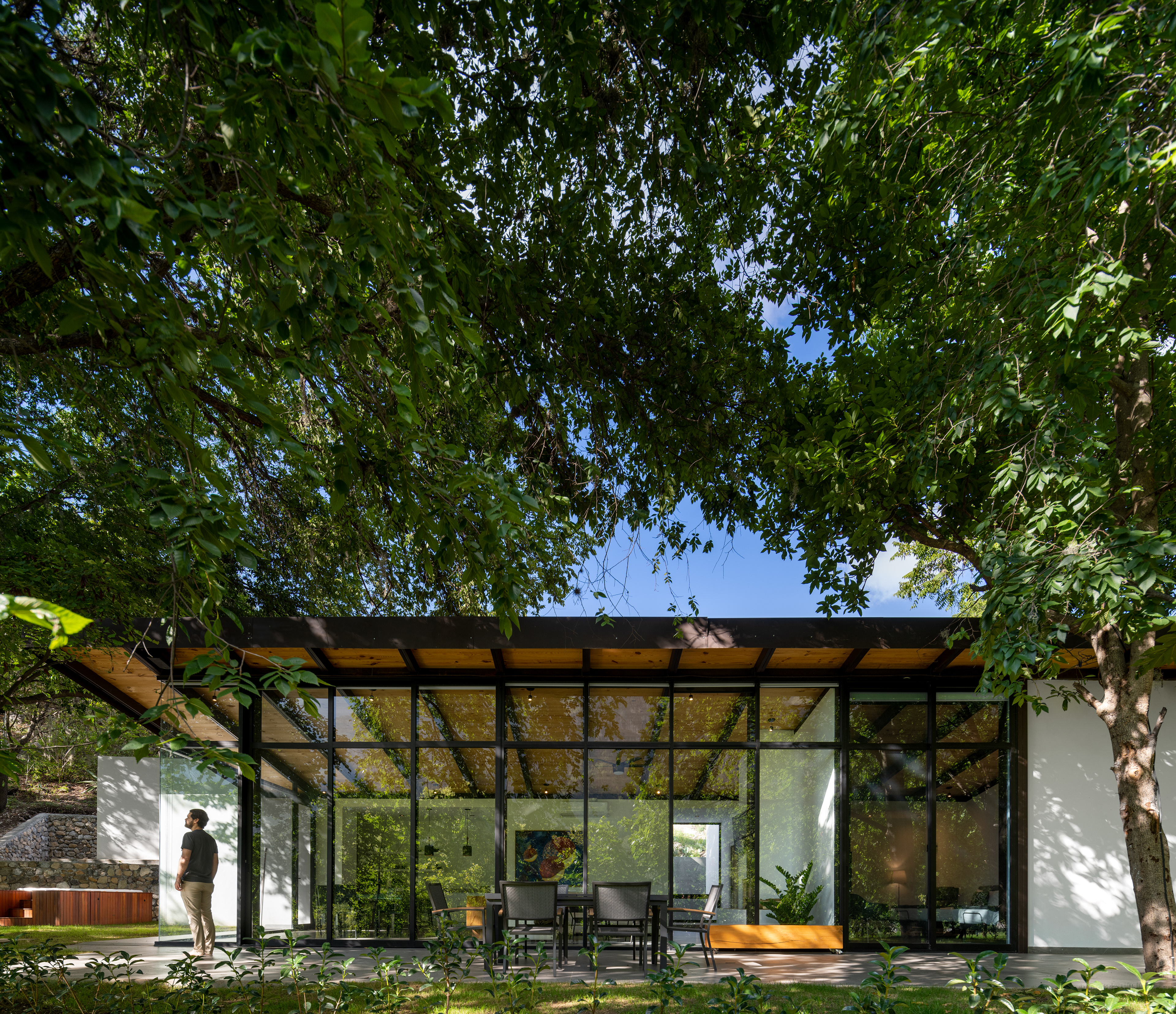 FACHADA FRONTAL