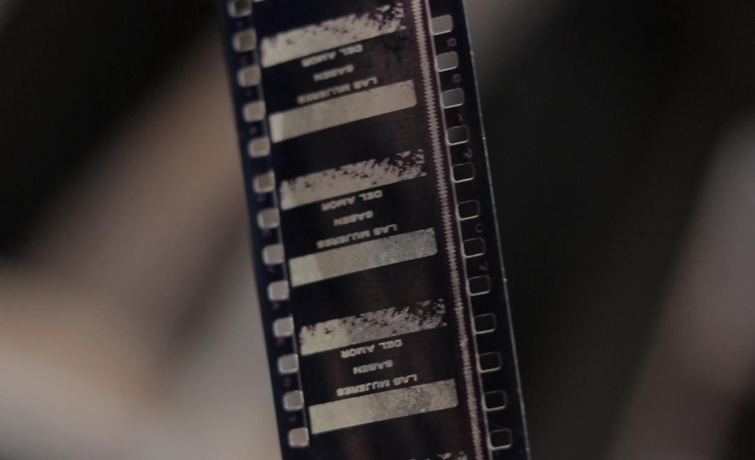 Rollos 35 mm proyectados en el teatro