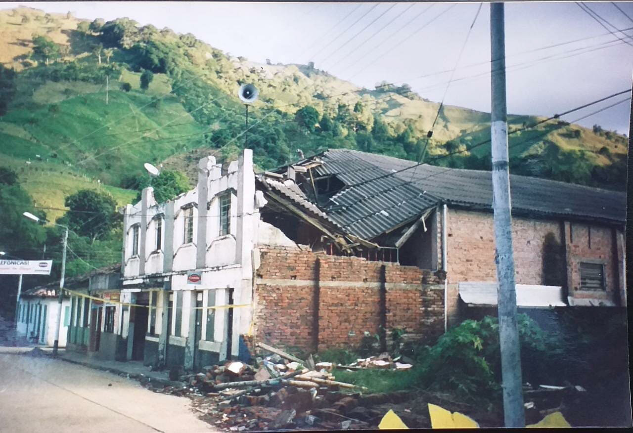 Teatro Román luego del terremoto de 1999
