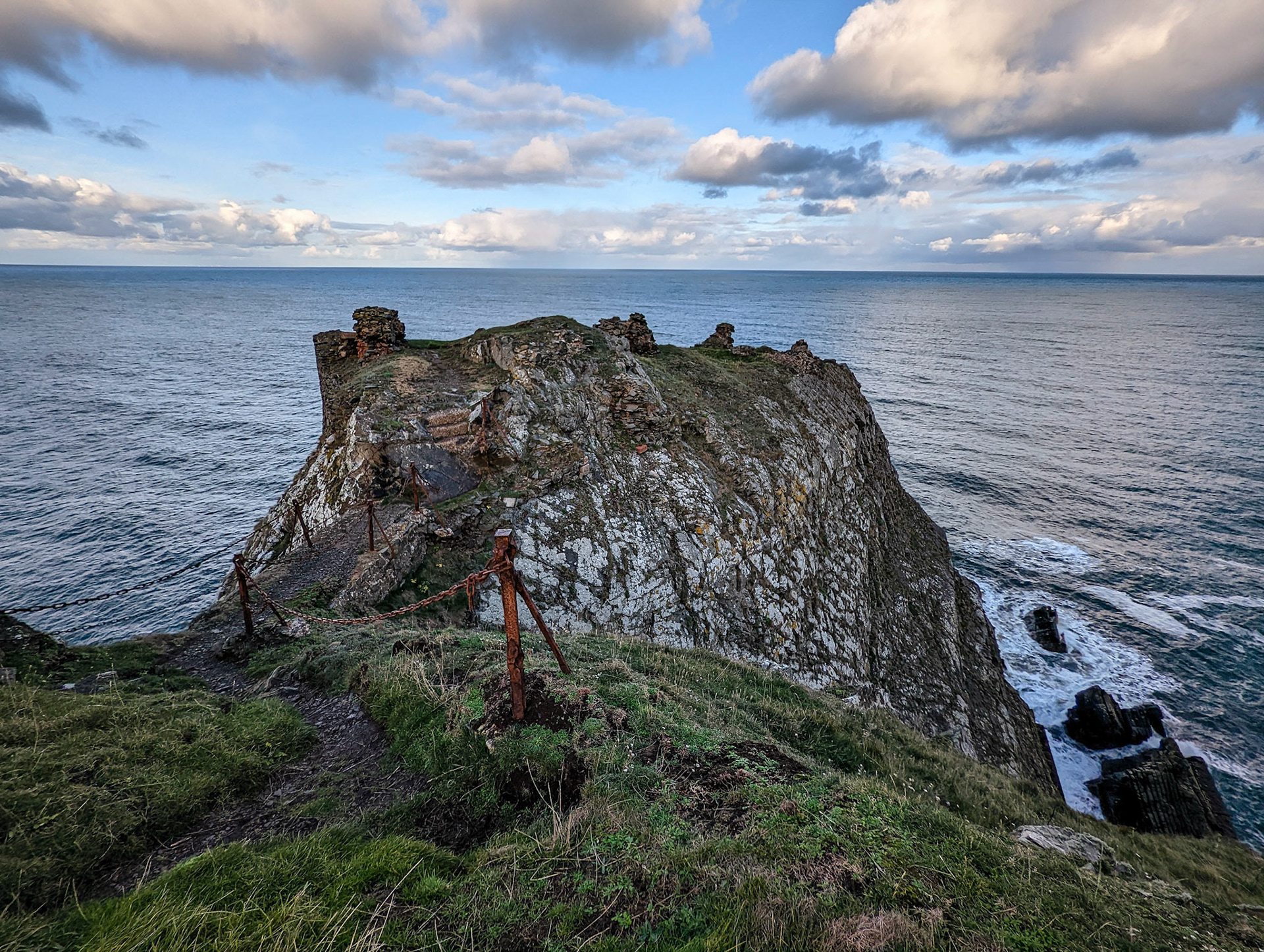 The ruins of Fast Castle.