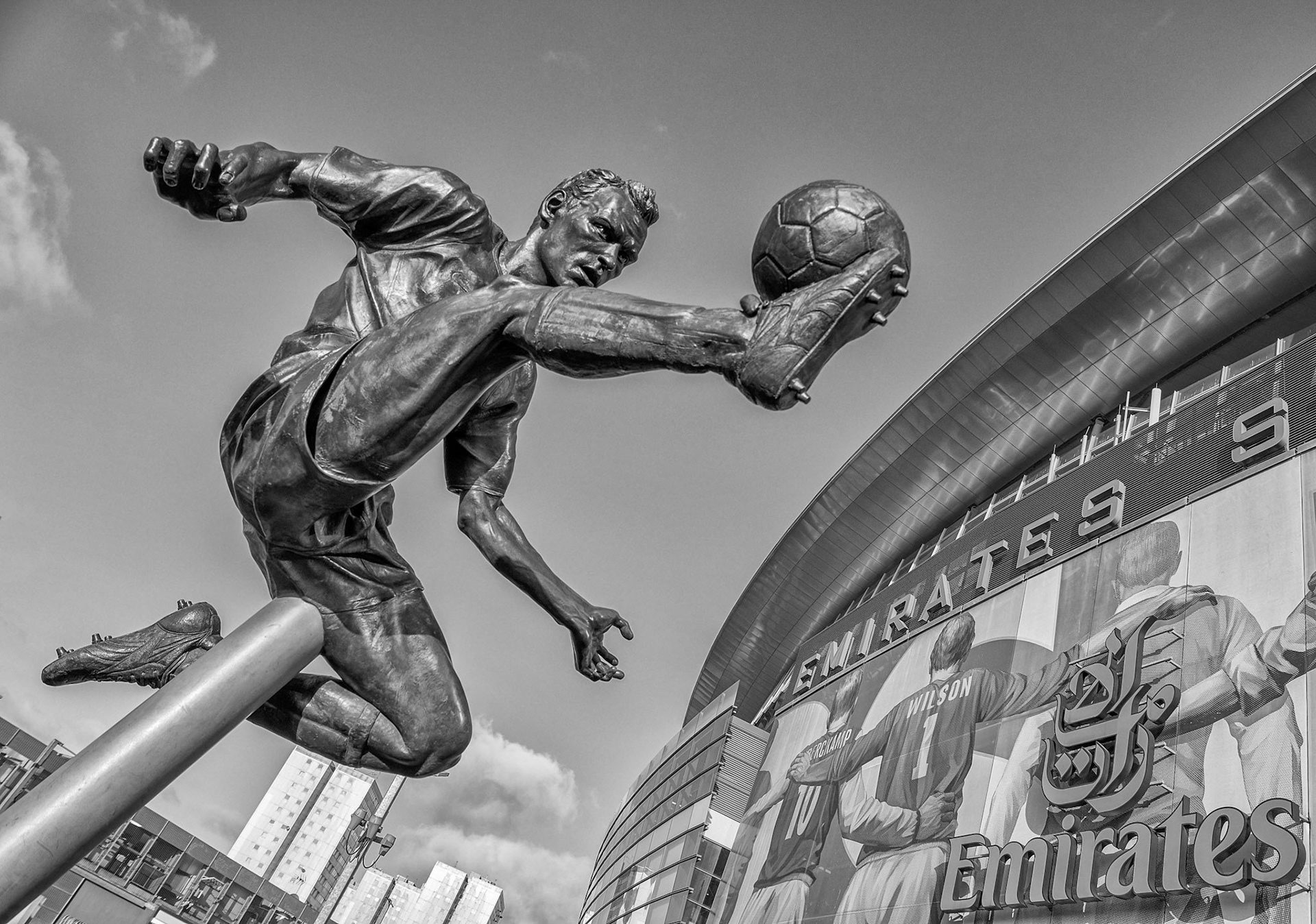 Arsenal Stadium, Dennis Bergkamp