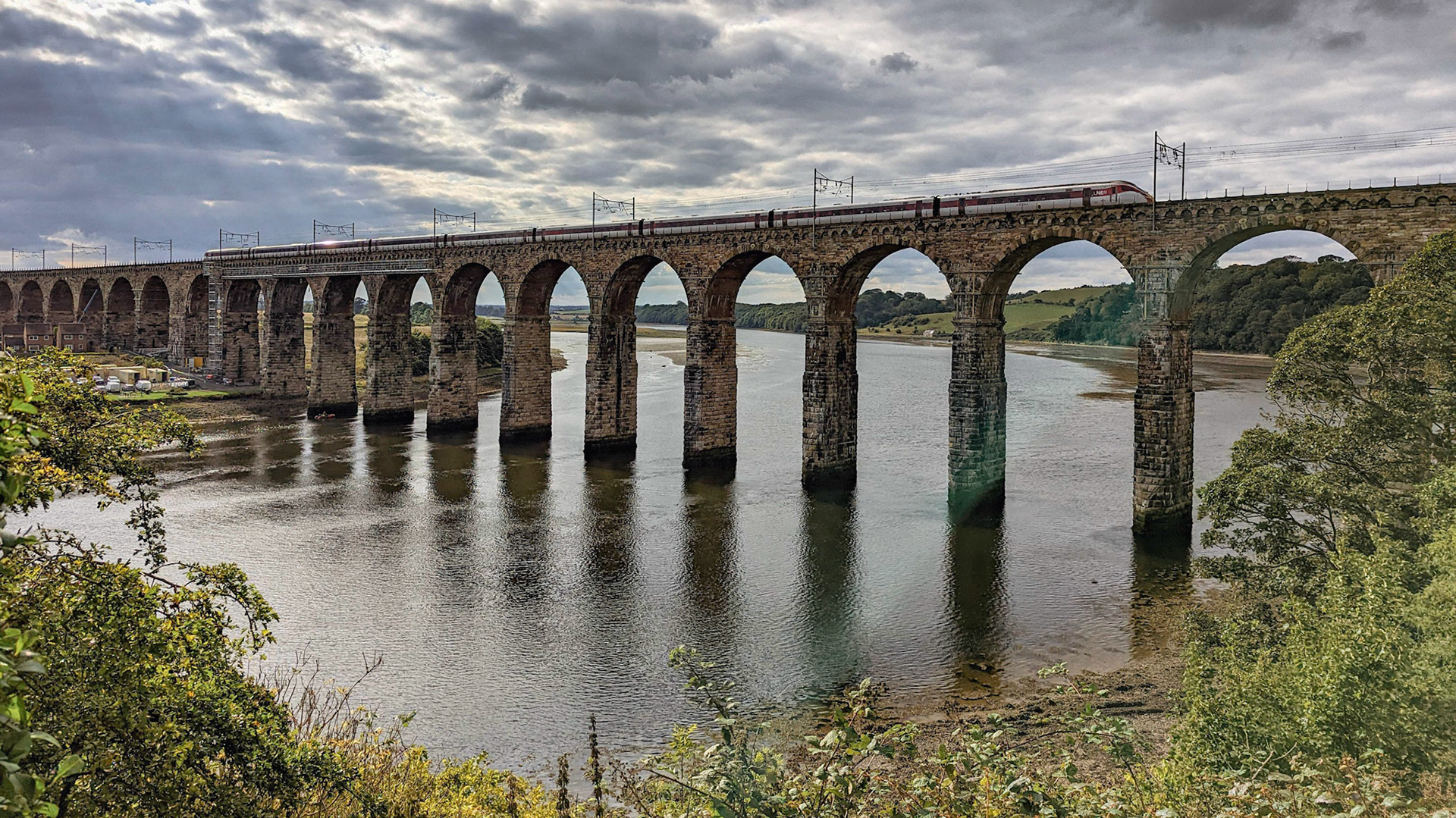 This album shows the Old Bridge (1524), the Royal Tweed Bridge (1928) and the Royal Border Bridge (1850).