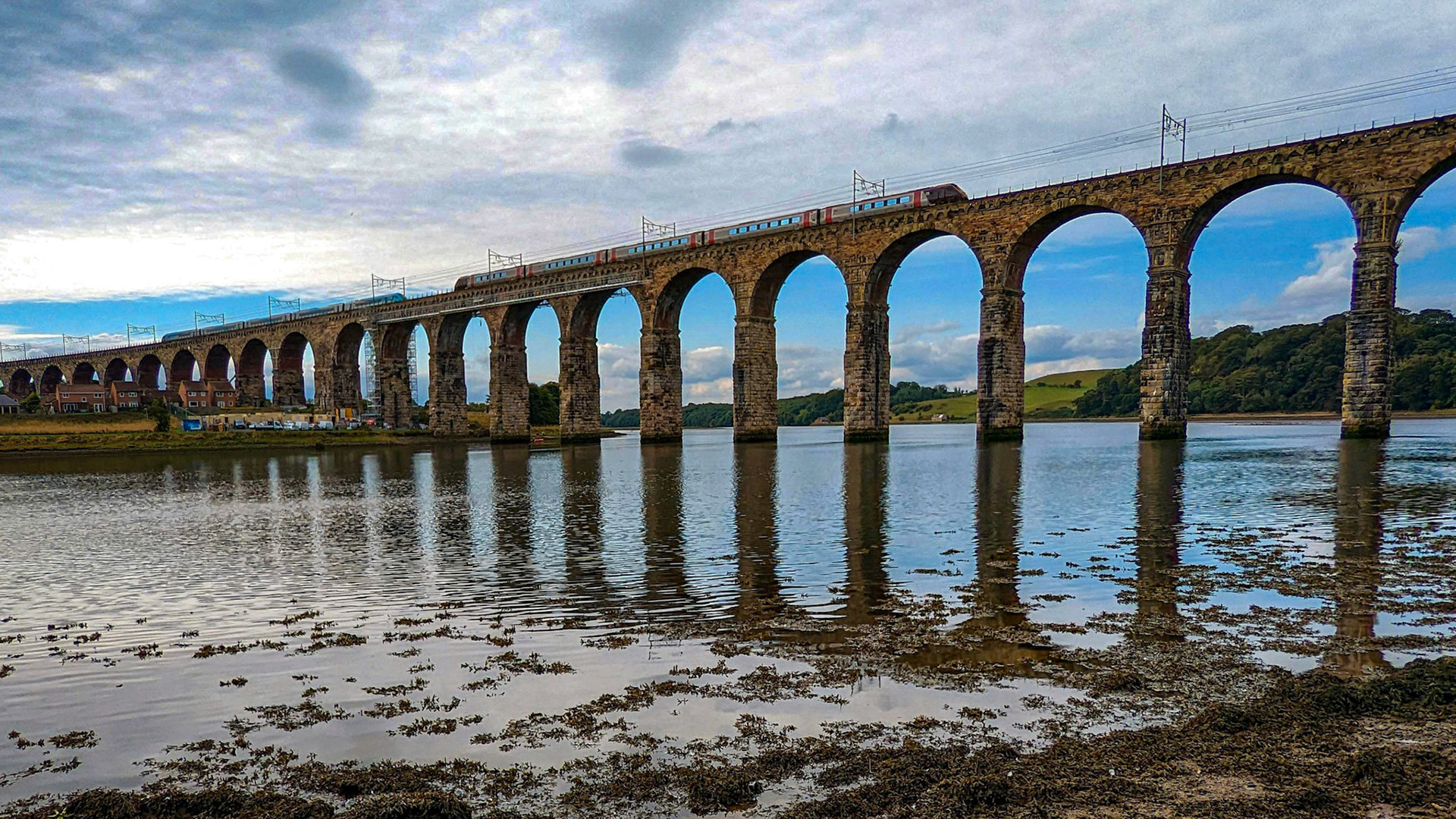 This album shows the Old Bridge (1524), the Royal Tweed Bridge (1928) and the Royal Border Bridge (1850).