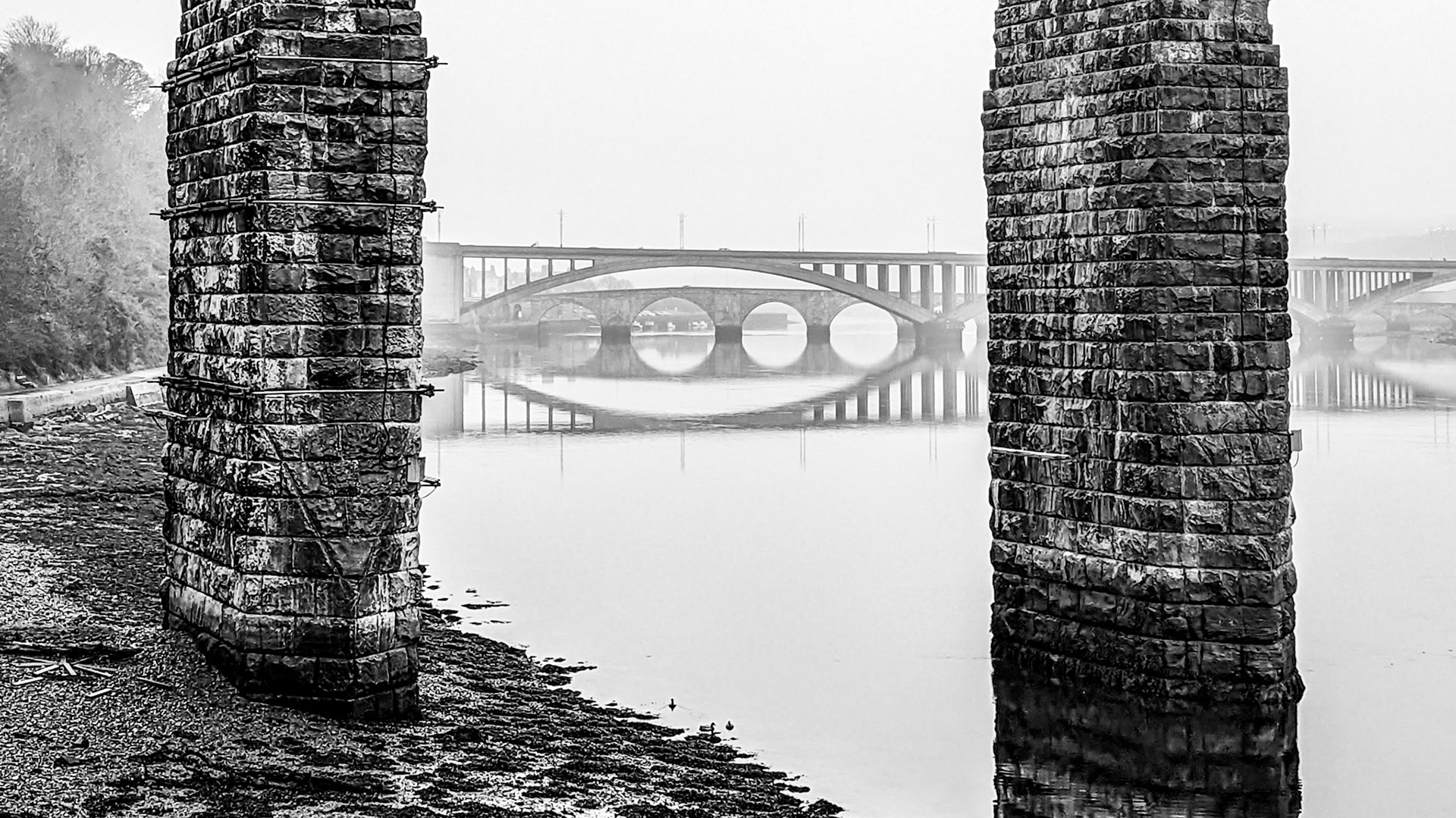 This album shows the Old Bridge (1524), the Royal Tweed Bridge (1928) and the Royal Border Bridge (1850).