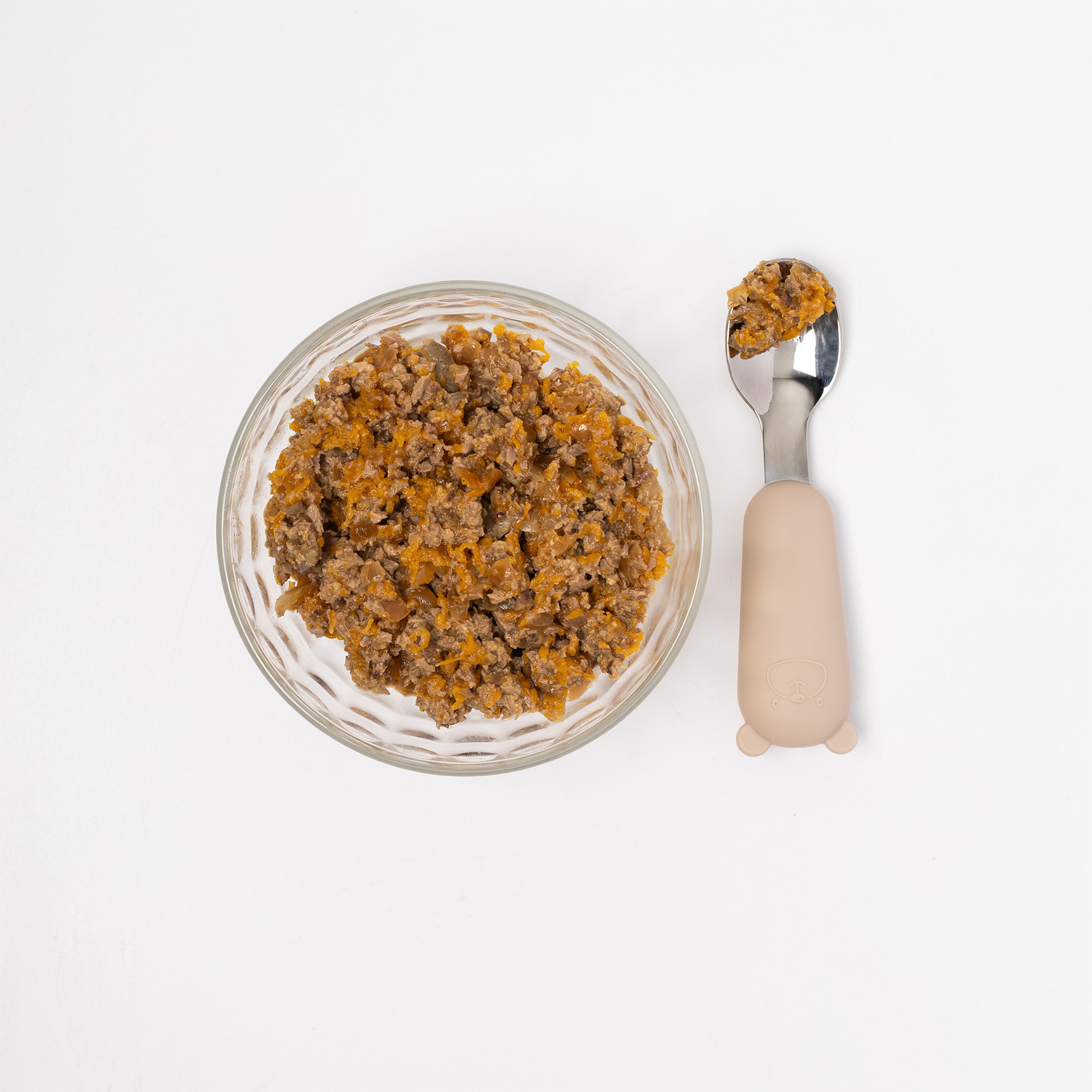 Cooked chicken hearts for baby food – product photography by Uliana Kopanytsia