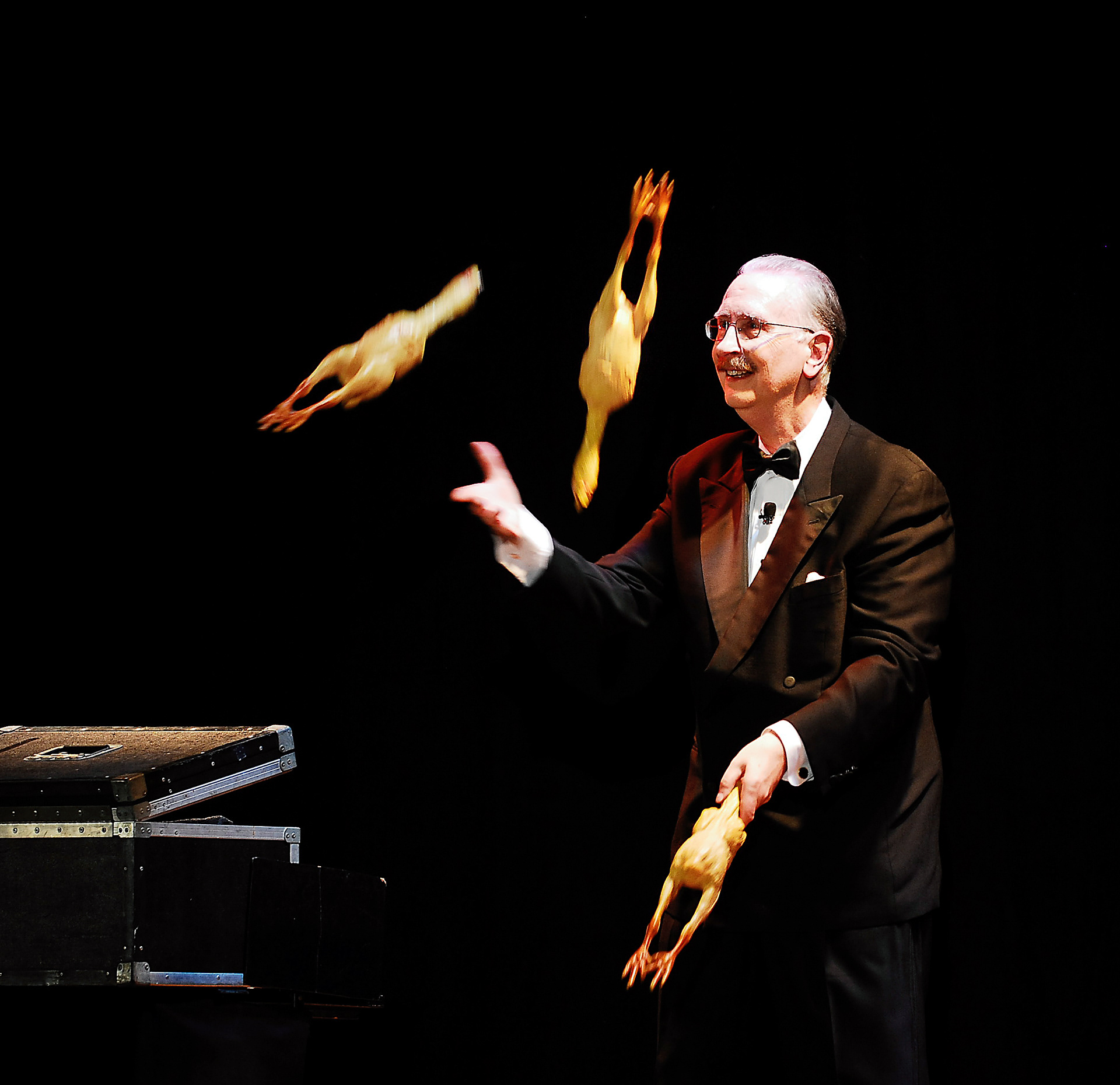 Comedy Juggler Jim Oakley