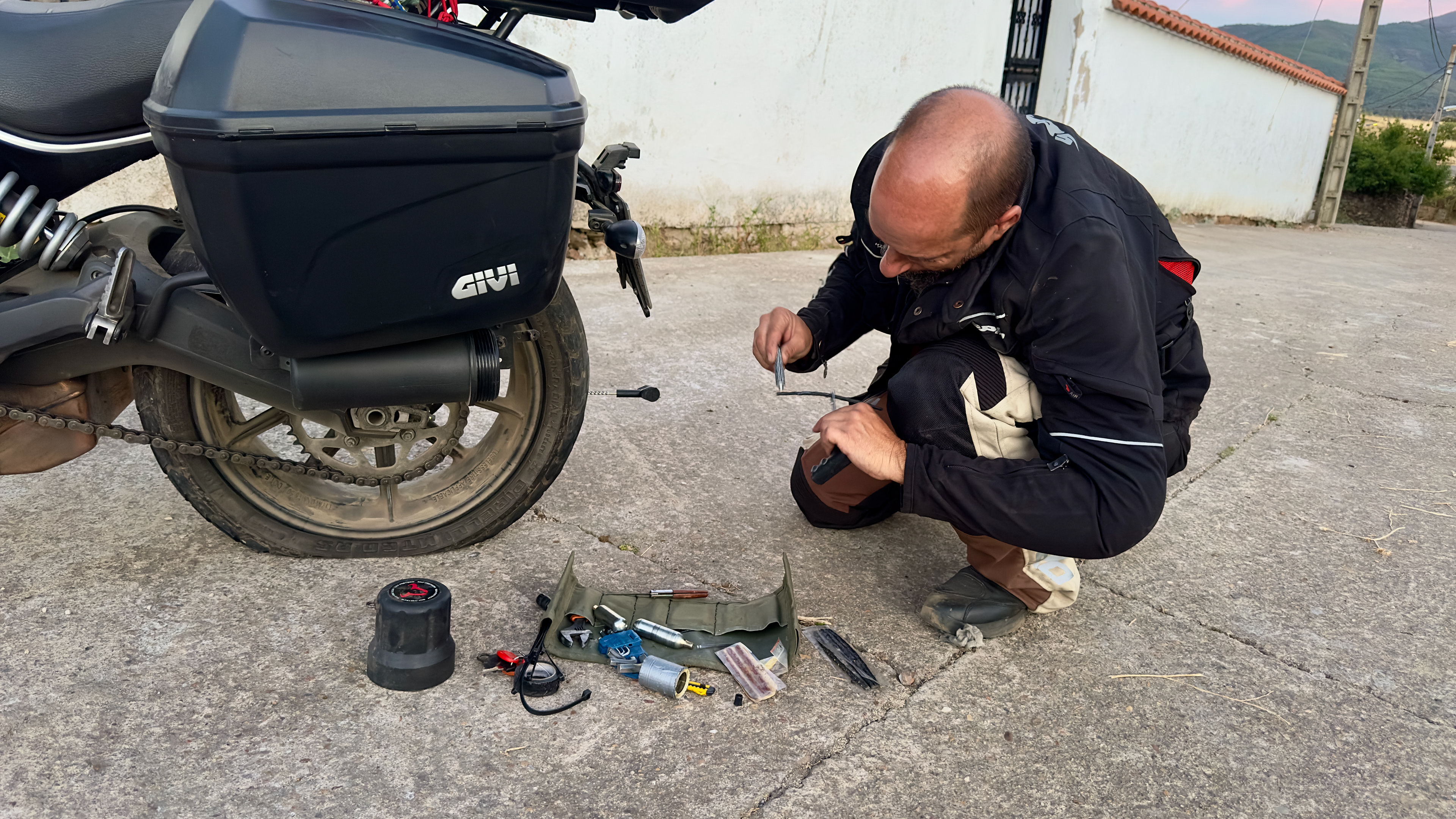 Serradilla del Llano, Salamanca. Pinchamos a la ultima hora de la tarde.