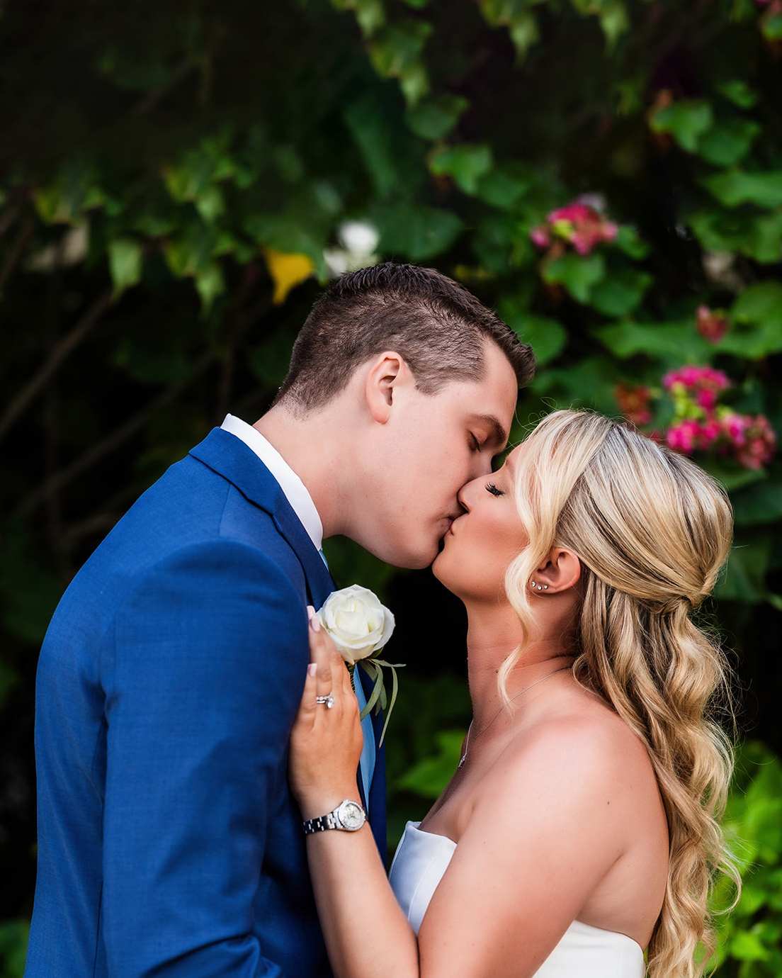 Bold yet tender — a kiss tucked in color and contrast.
