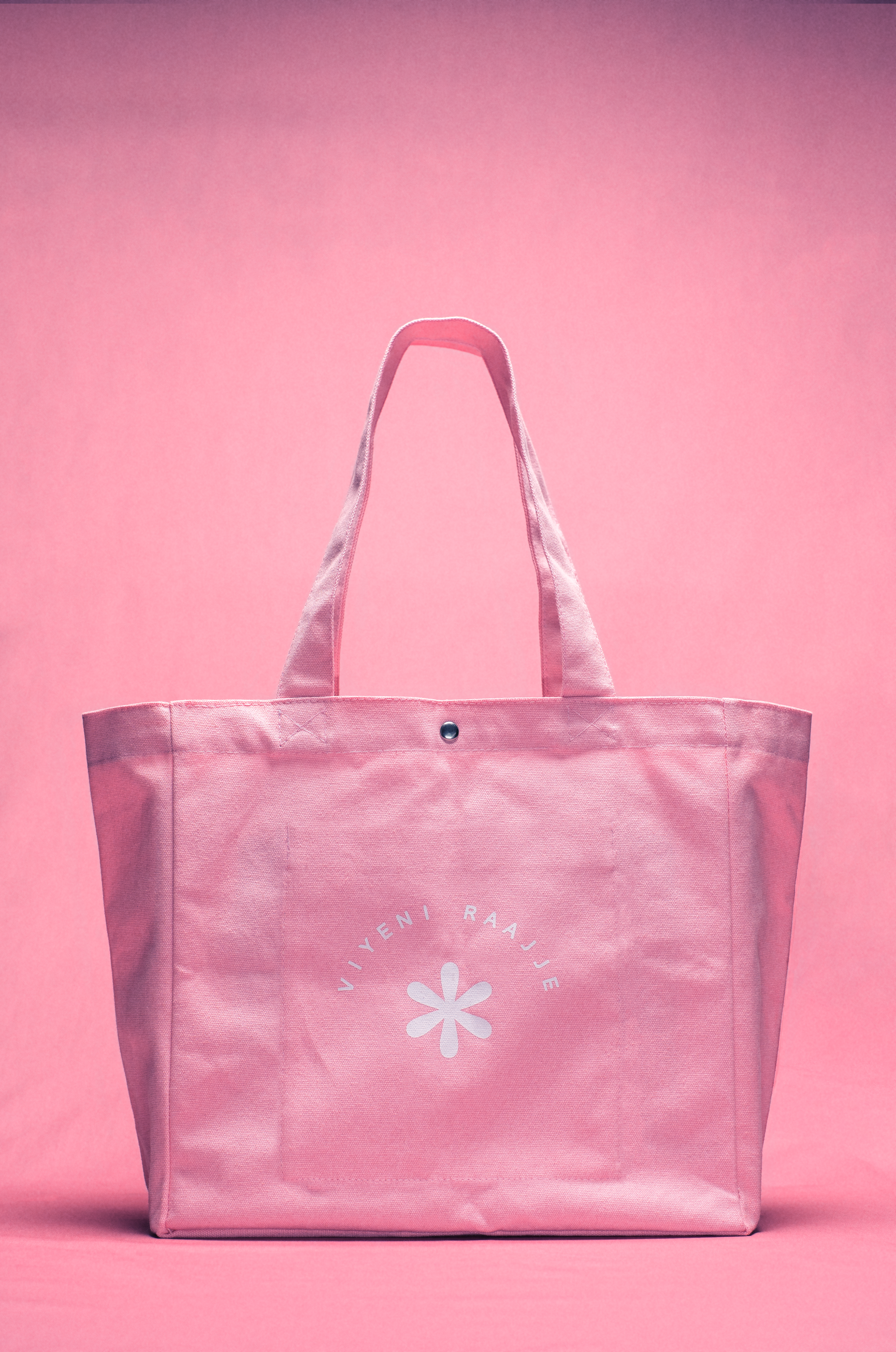 "VR Tote" in Pink for Viyeni Raajj