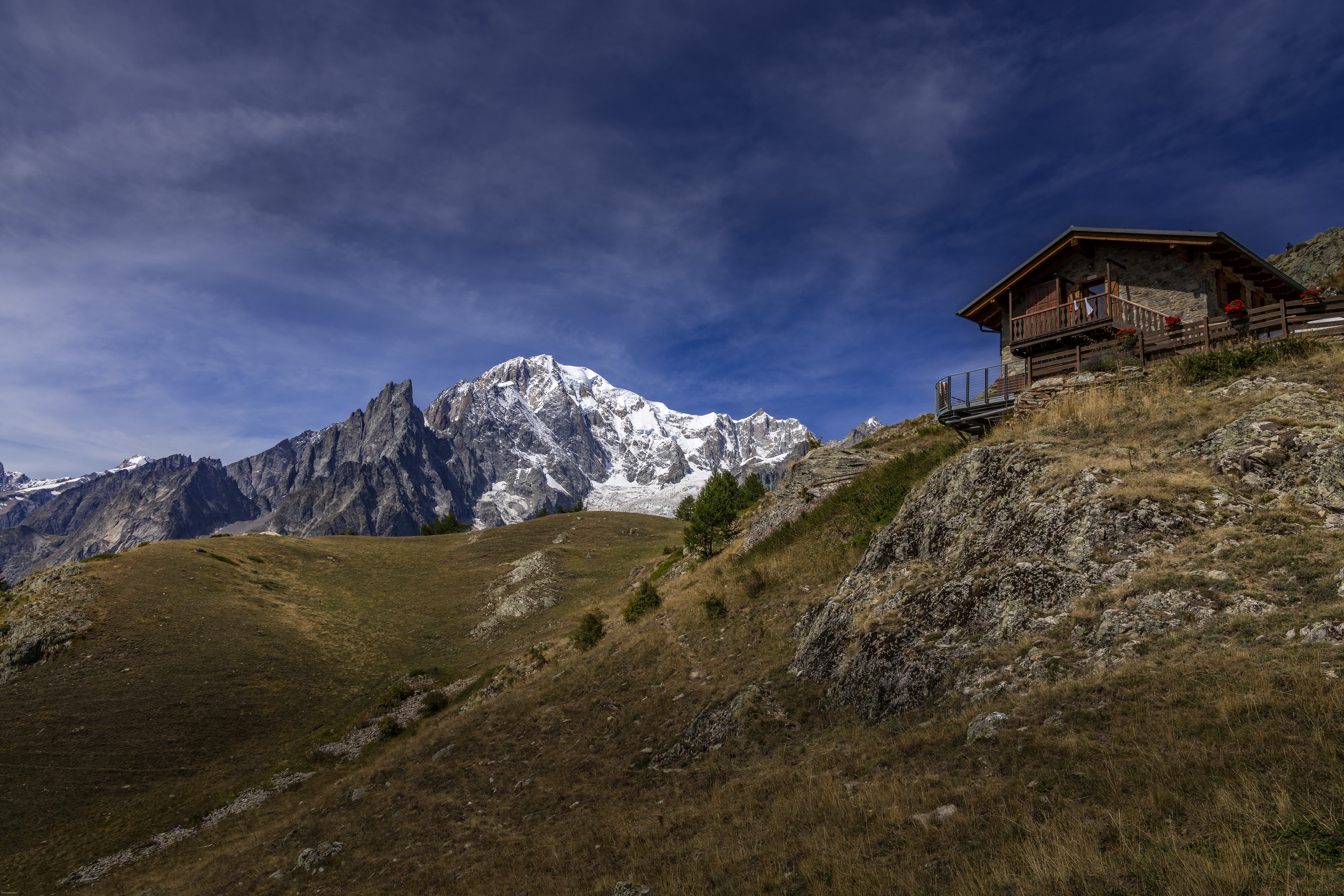 Le Mont-blanc et le refuge Bertone