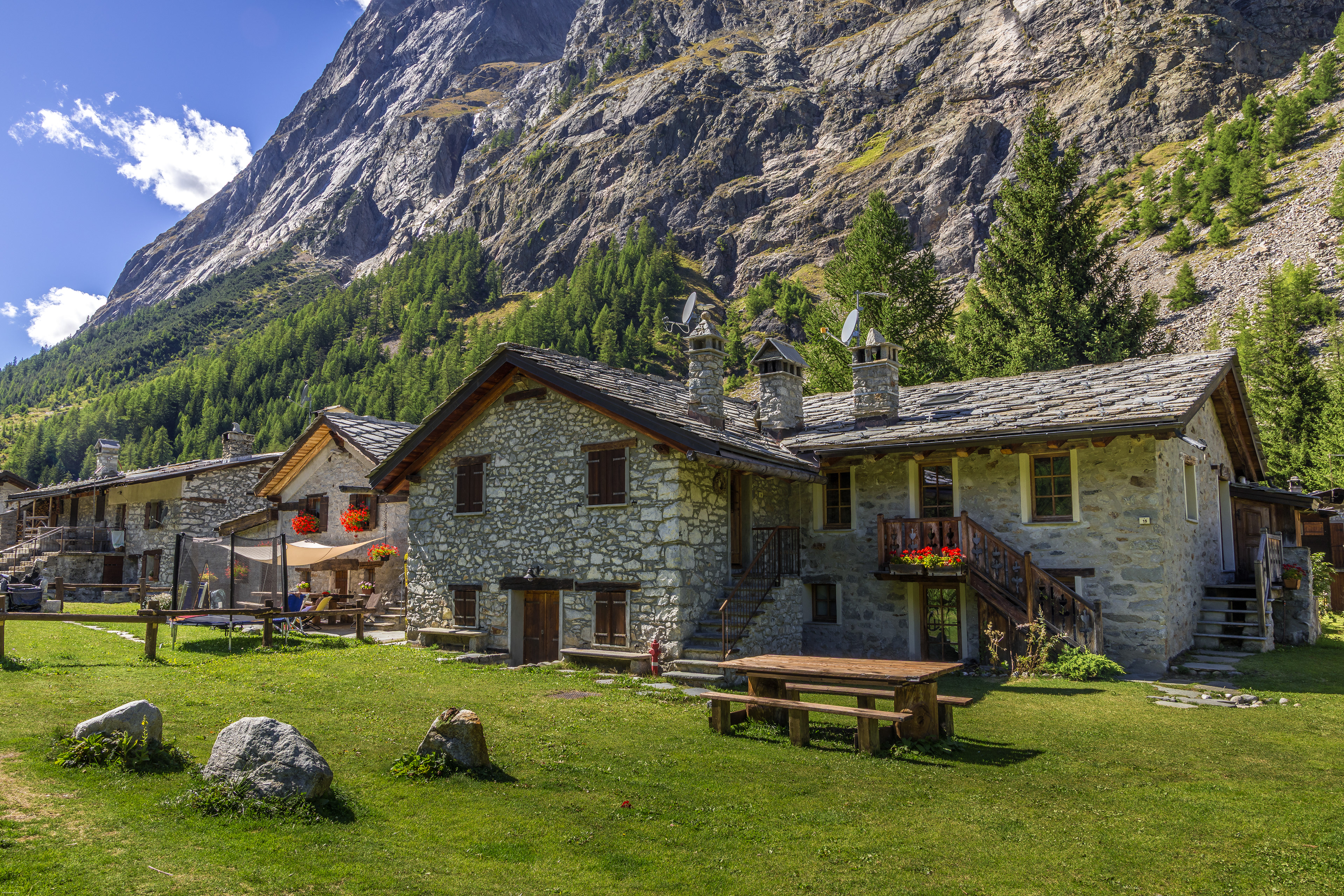 Peuterey -- Sorgente - Italie