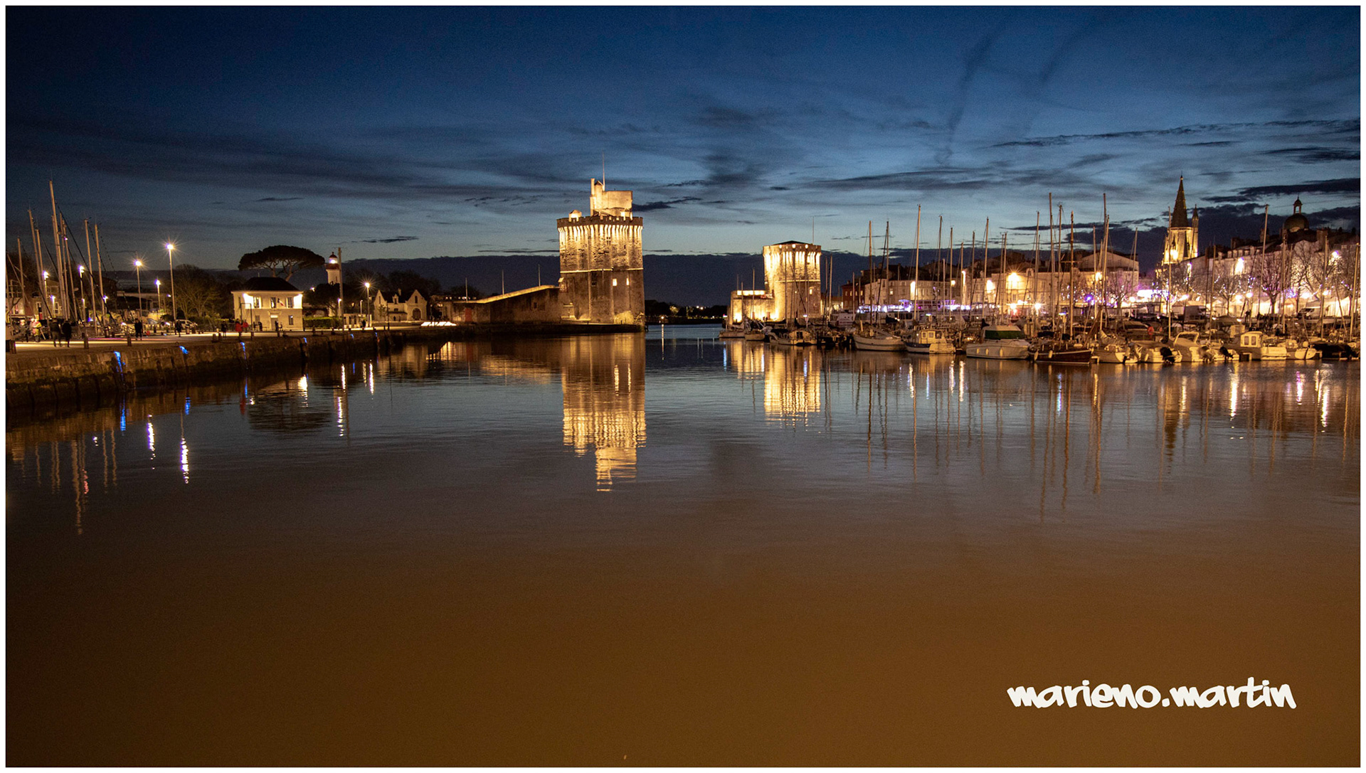 La Rochelle by night