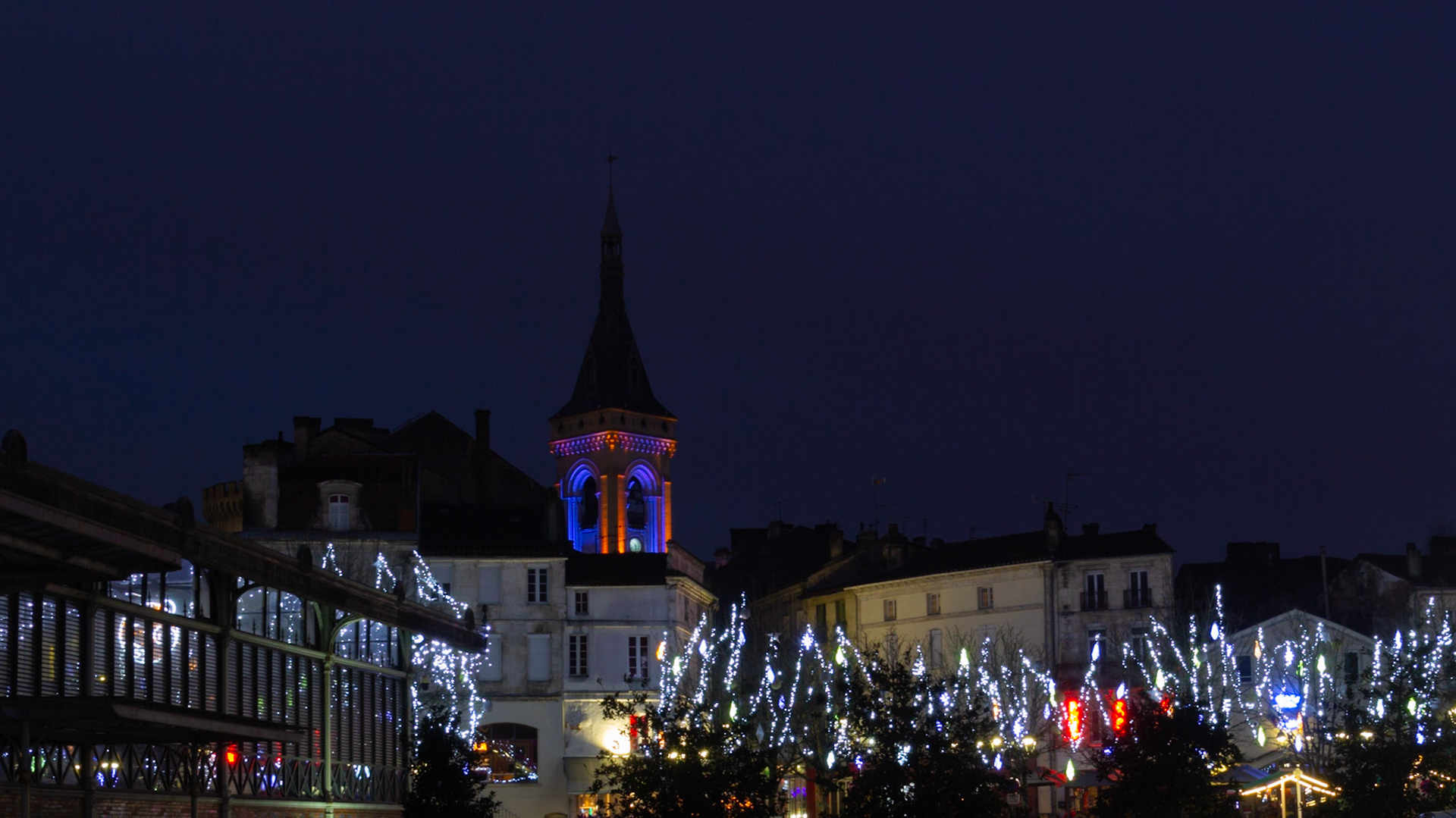Angoulème by night