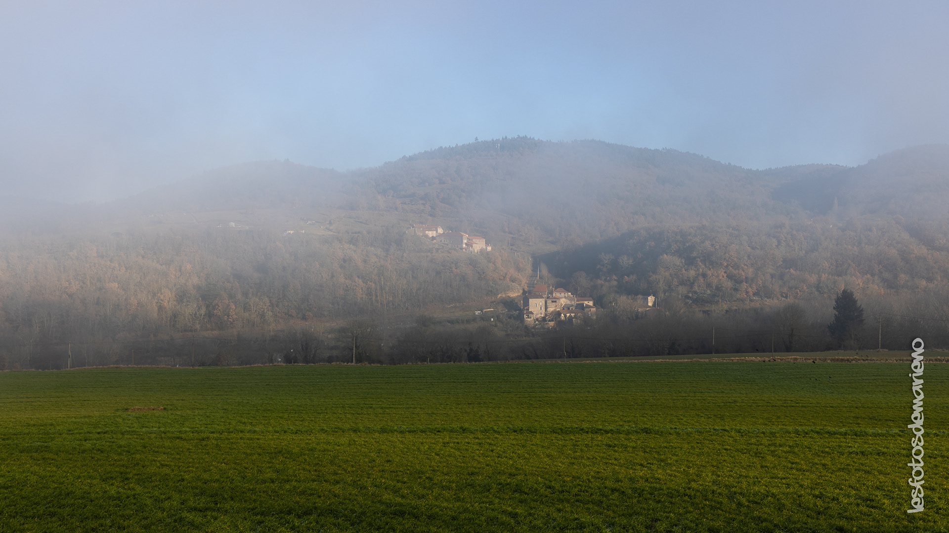 Soleil et brouillard