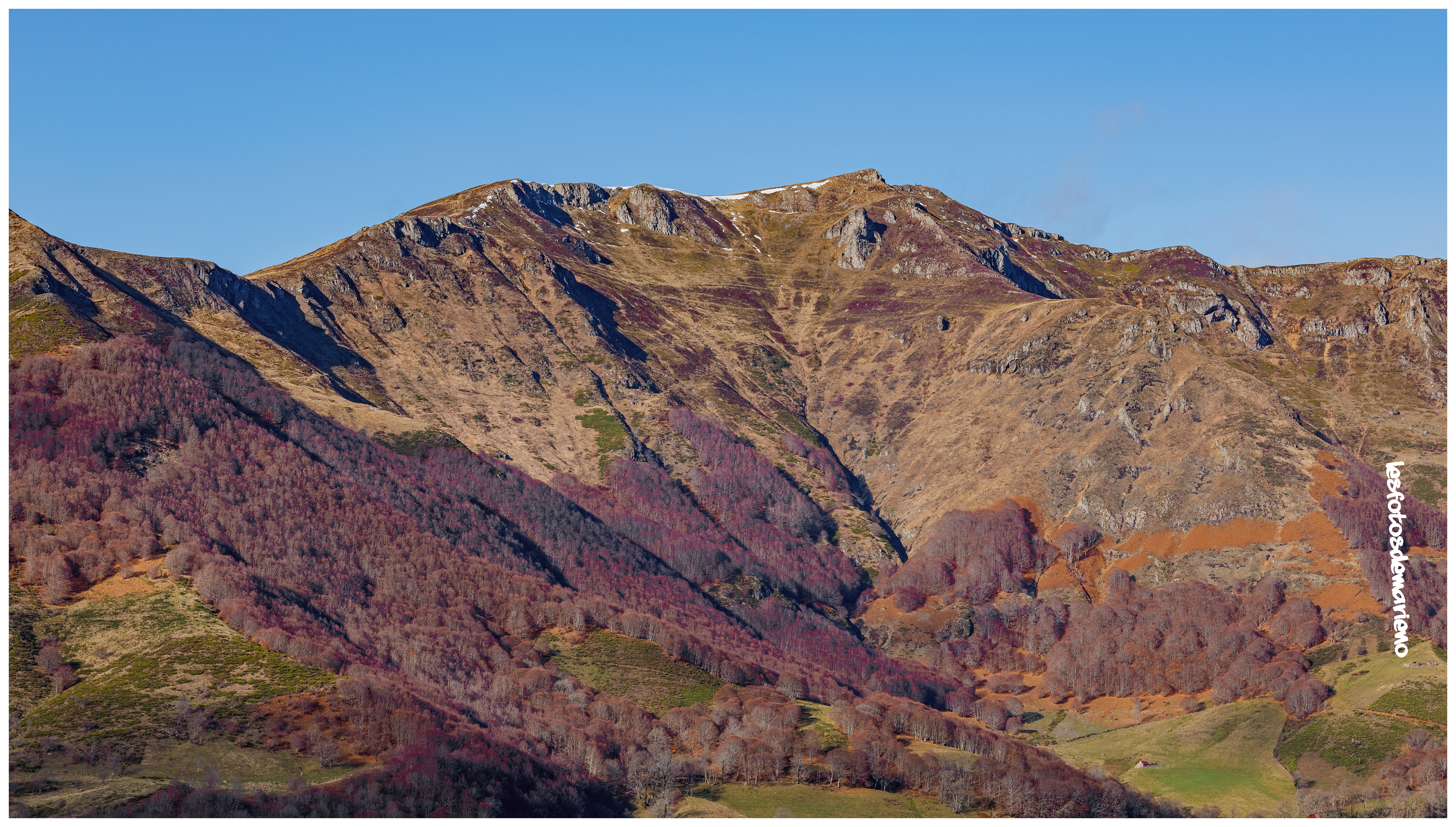 La chaine du Puy Mary