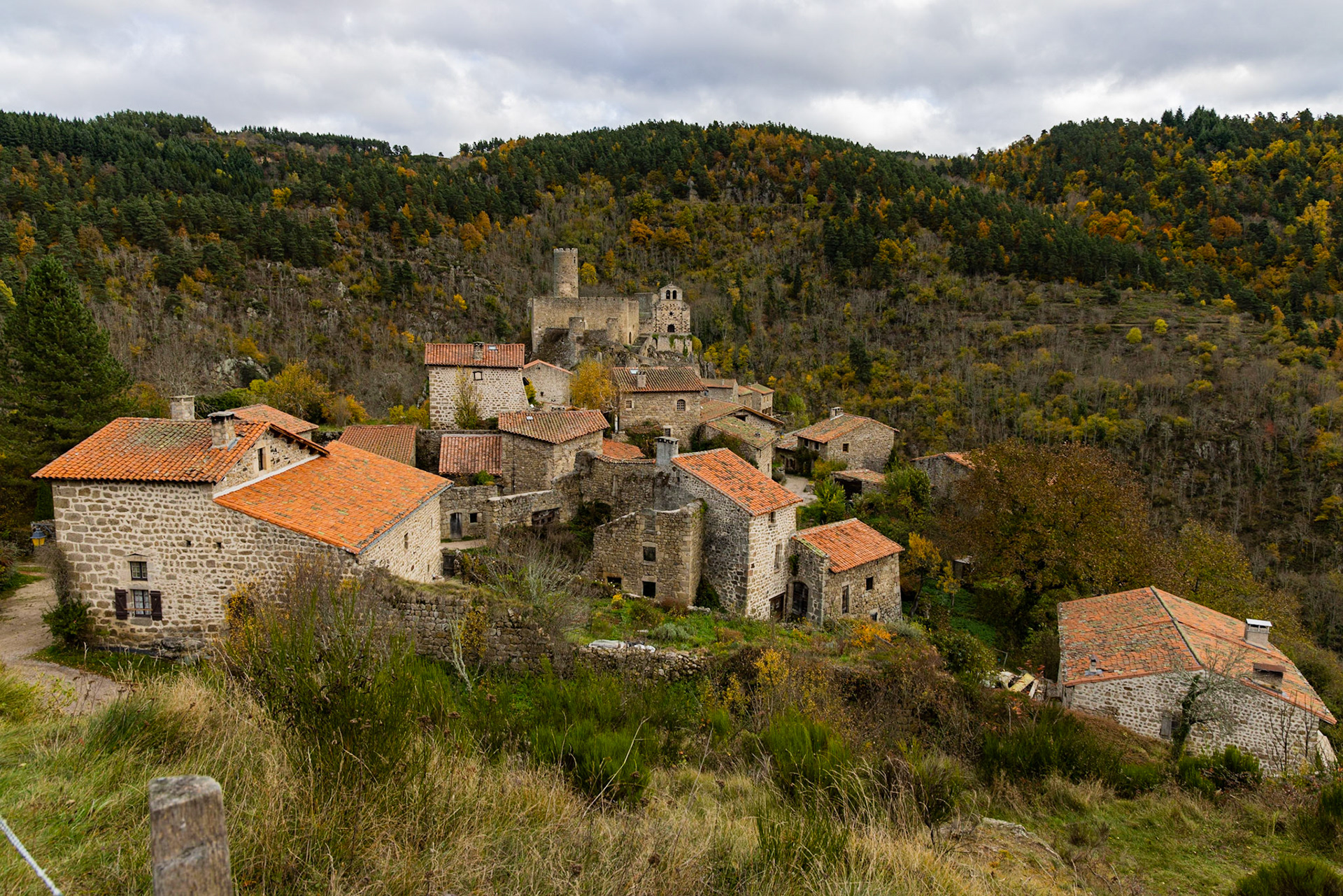 Chalencon et sa citadelle