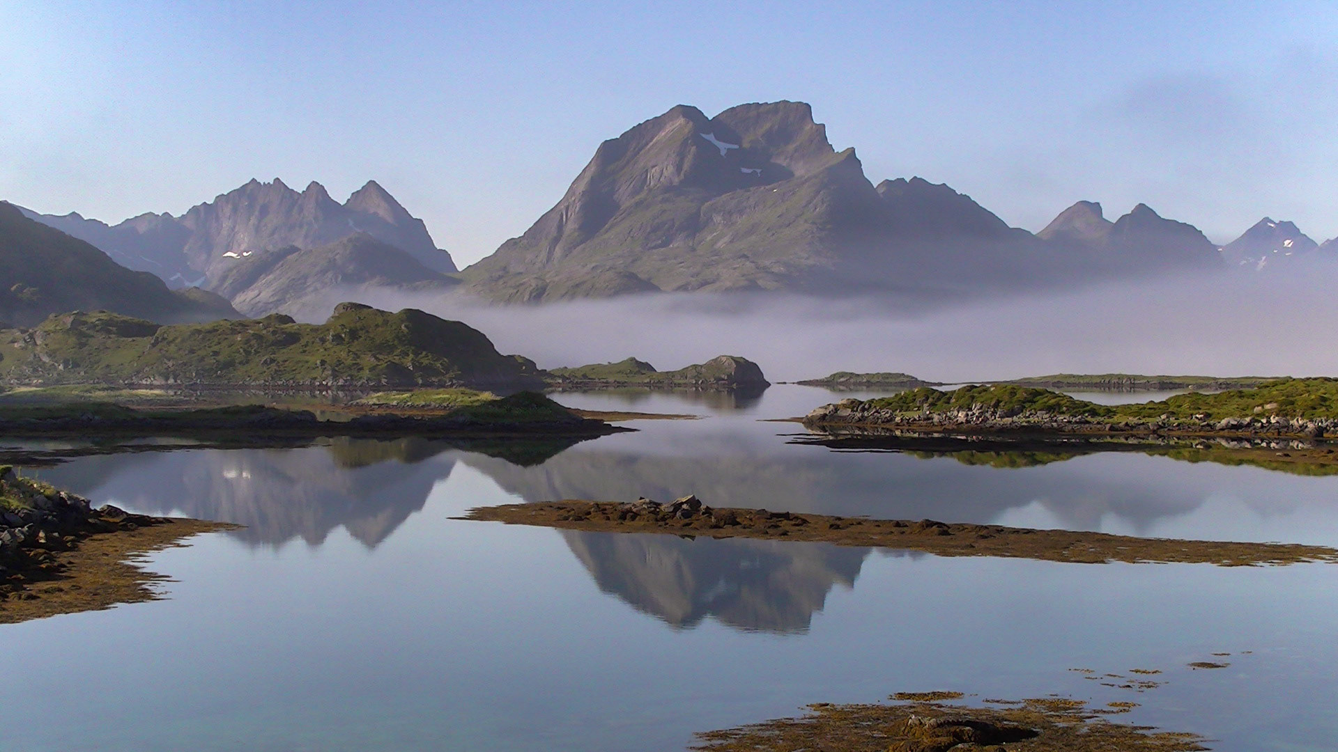 Lever de soleil Iles lofoten - Norvège 2012