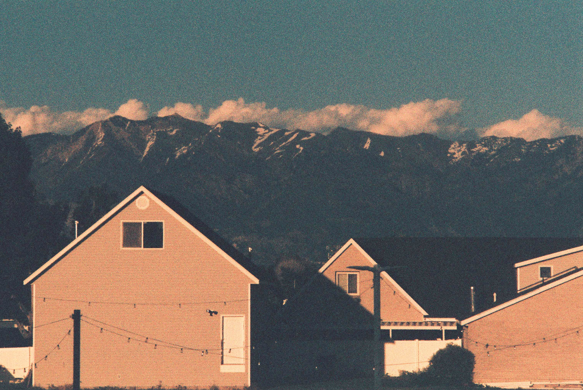 Minolta XG-7, Harman Phoenix 200