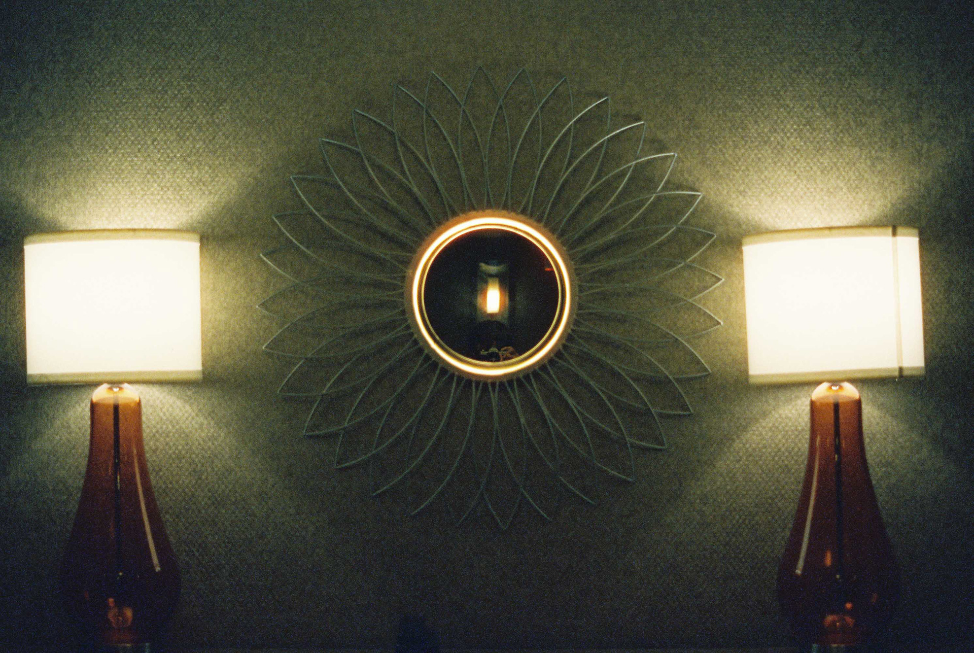 Minolta XG-7, CineStill 800T