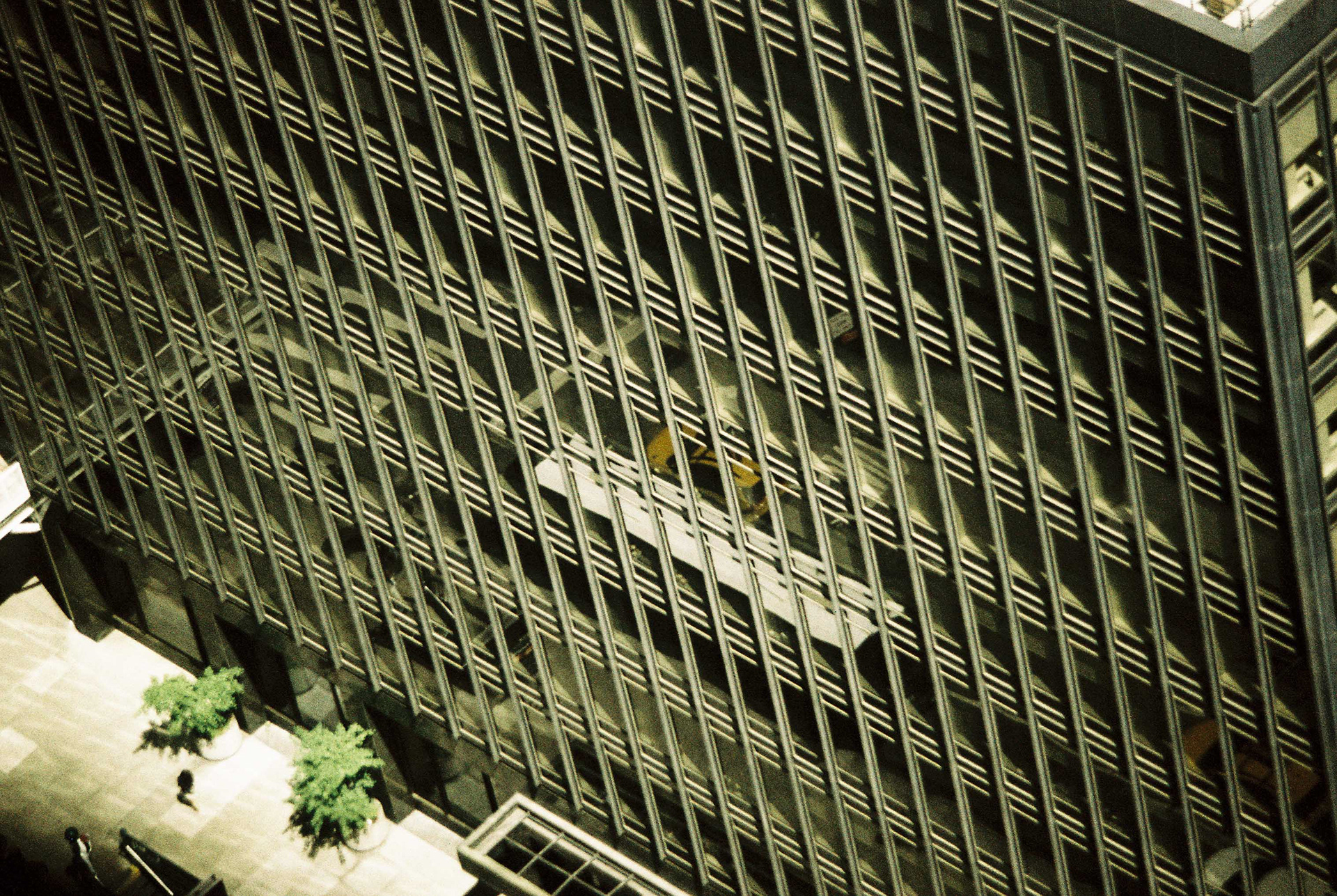 Minolta XG-7, LomoChrome Metropolis 400