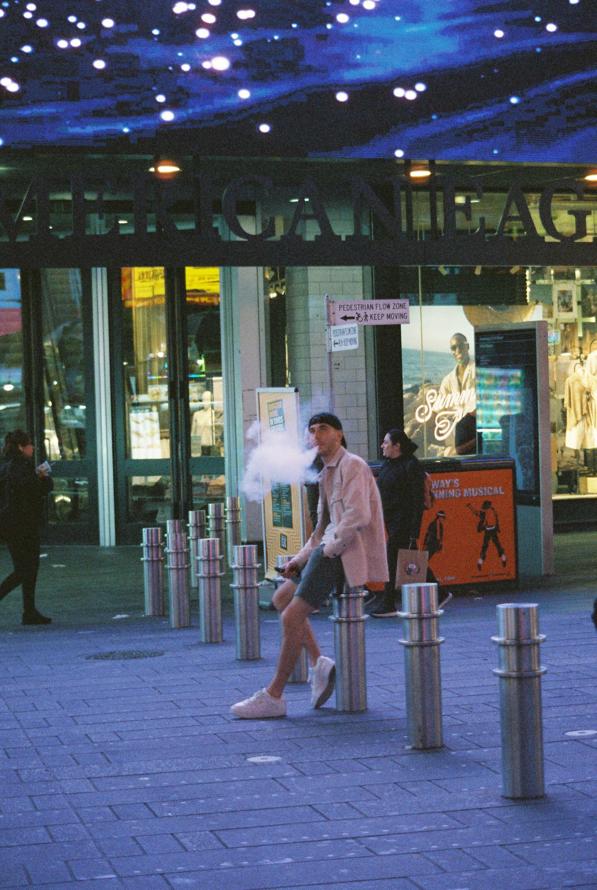 Minolta XG-7, CineStill 800T