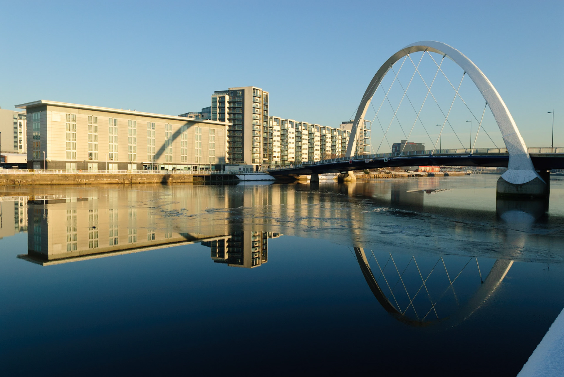 Finnieston Bridge and partially frozen Clyde