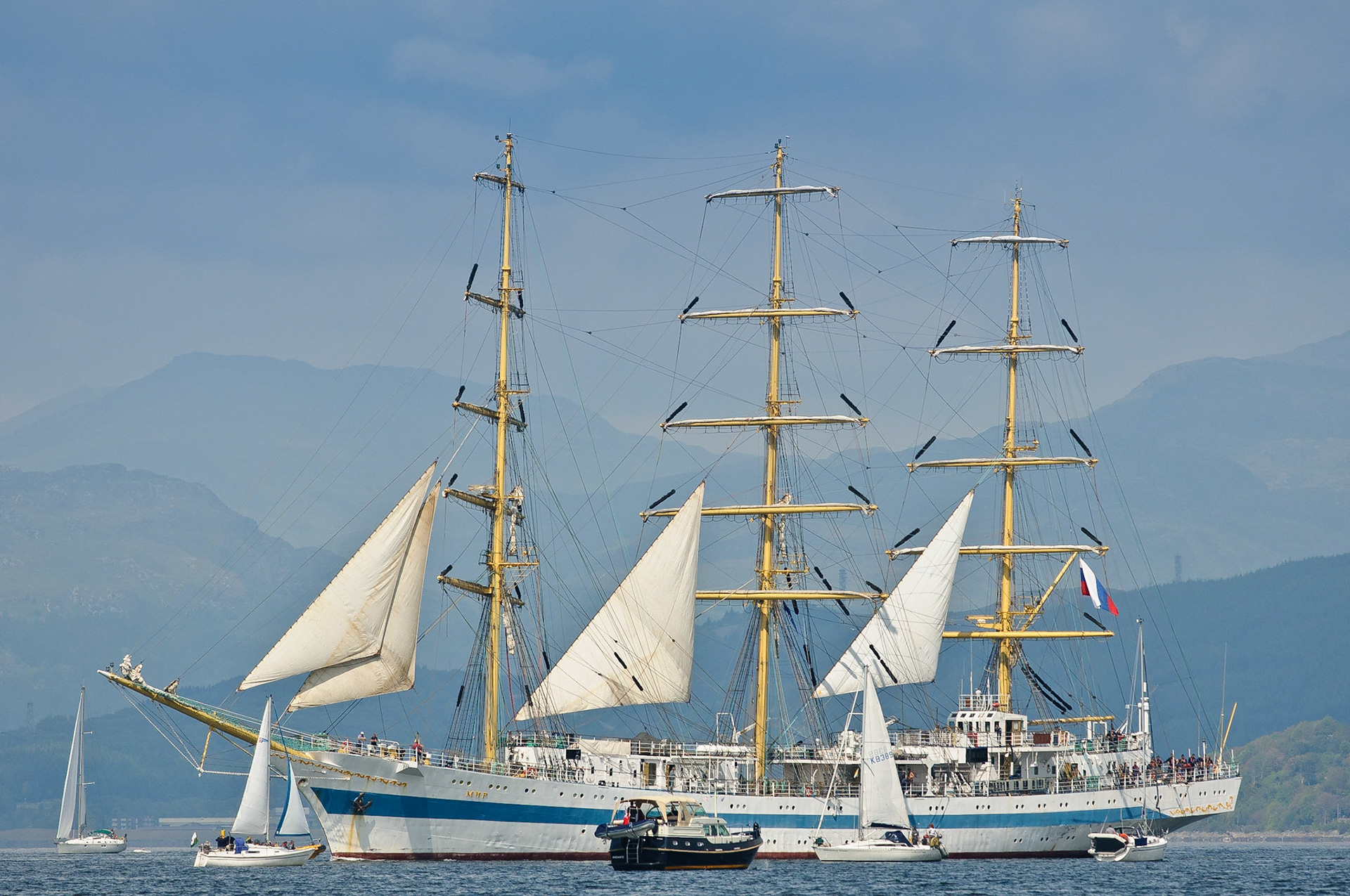Dar Młodzieży, The Tall Ships Races 2011. Leaving Greenock (Scotland)