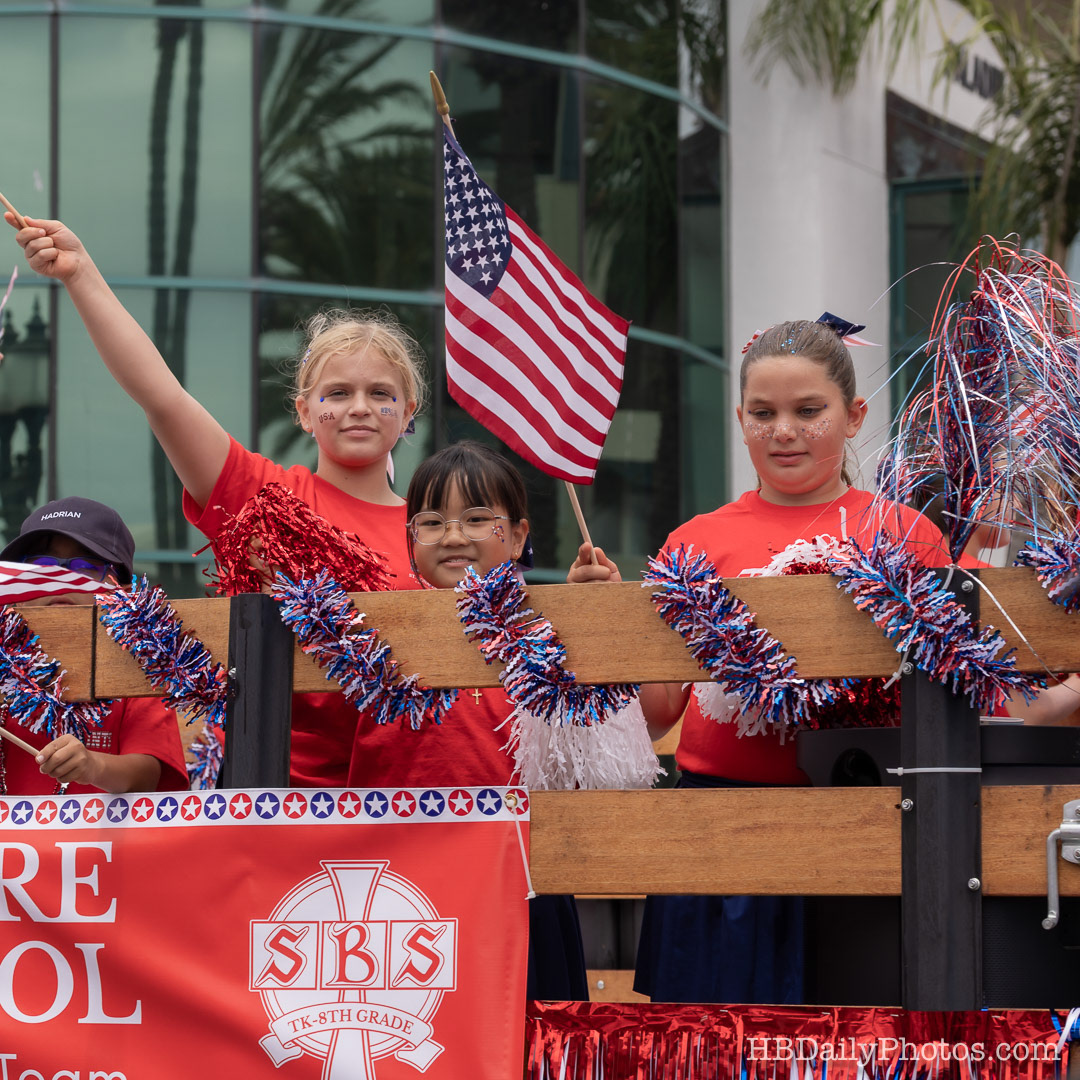 00168-image-2026-4th-of-july-downtown-huntington-beach-patriotic
