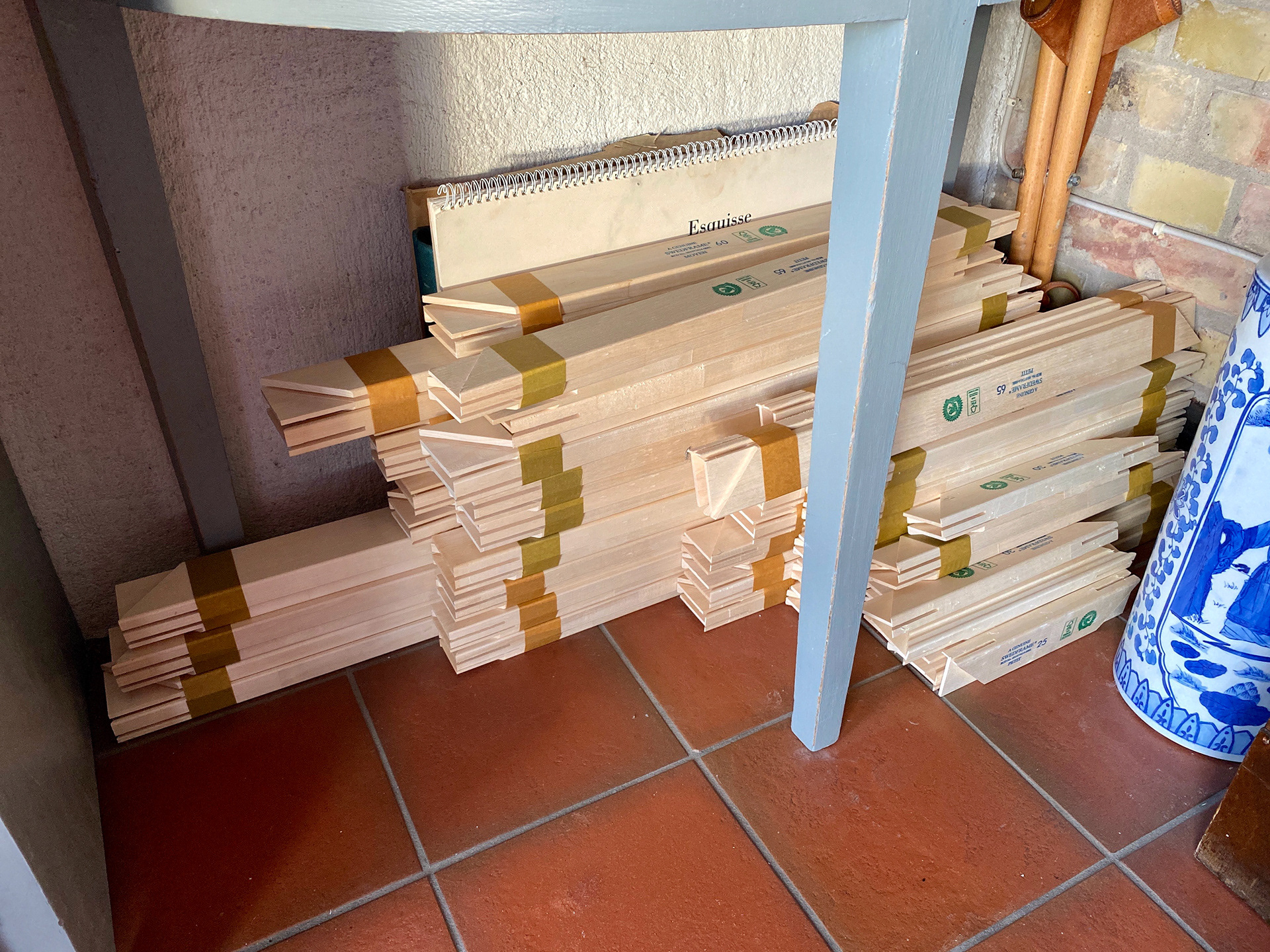 Jag spänner upp mina dukar själv.