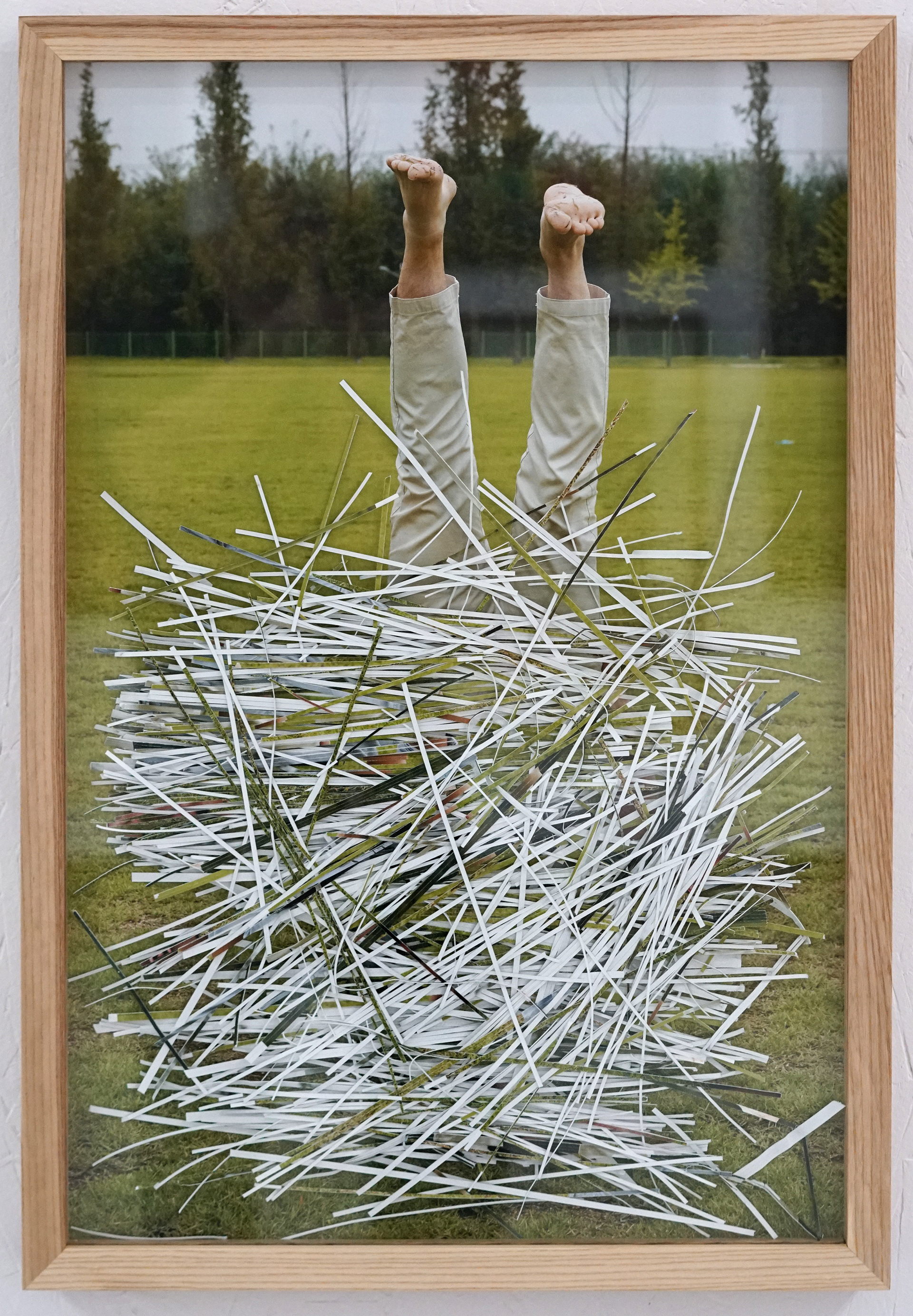 standing on somewhere around Uruguay, mixed media installation, dimensions variable, 2016