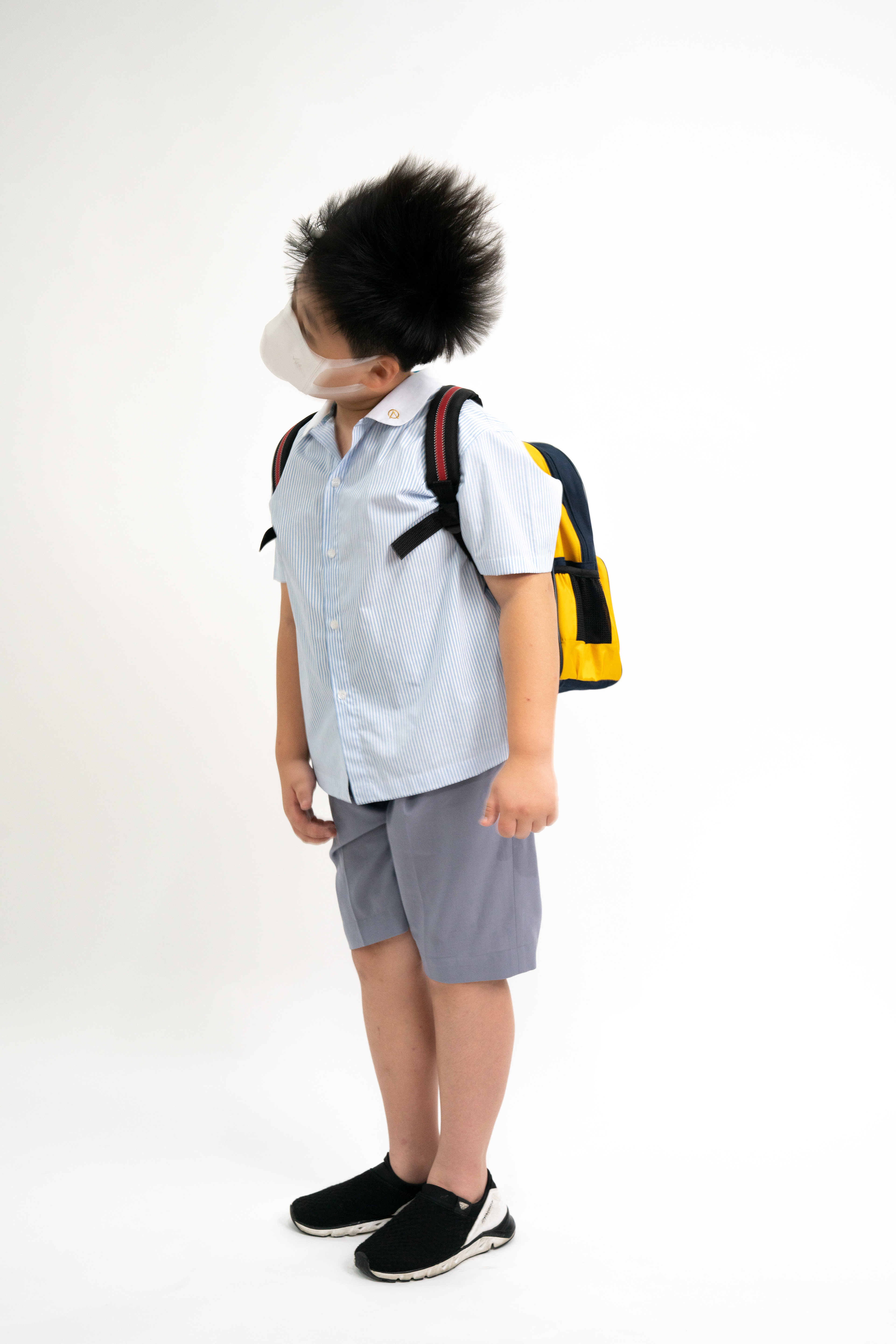 Refusing photographer's pose direction_#1